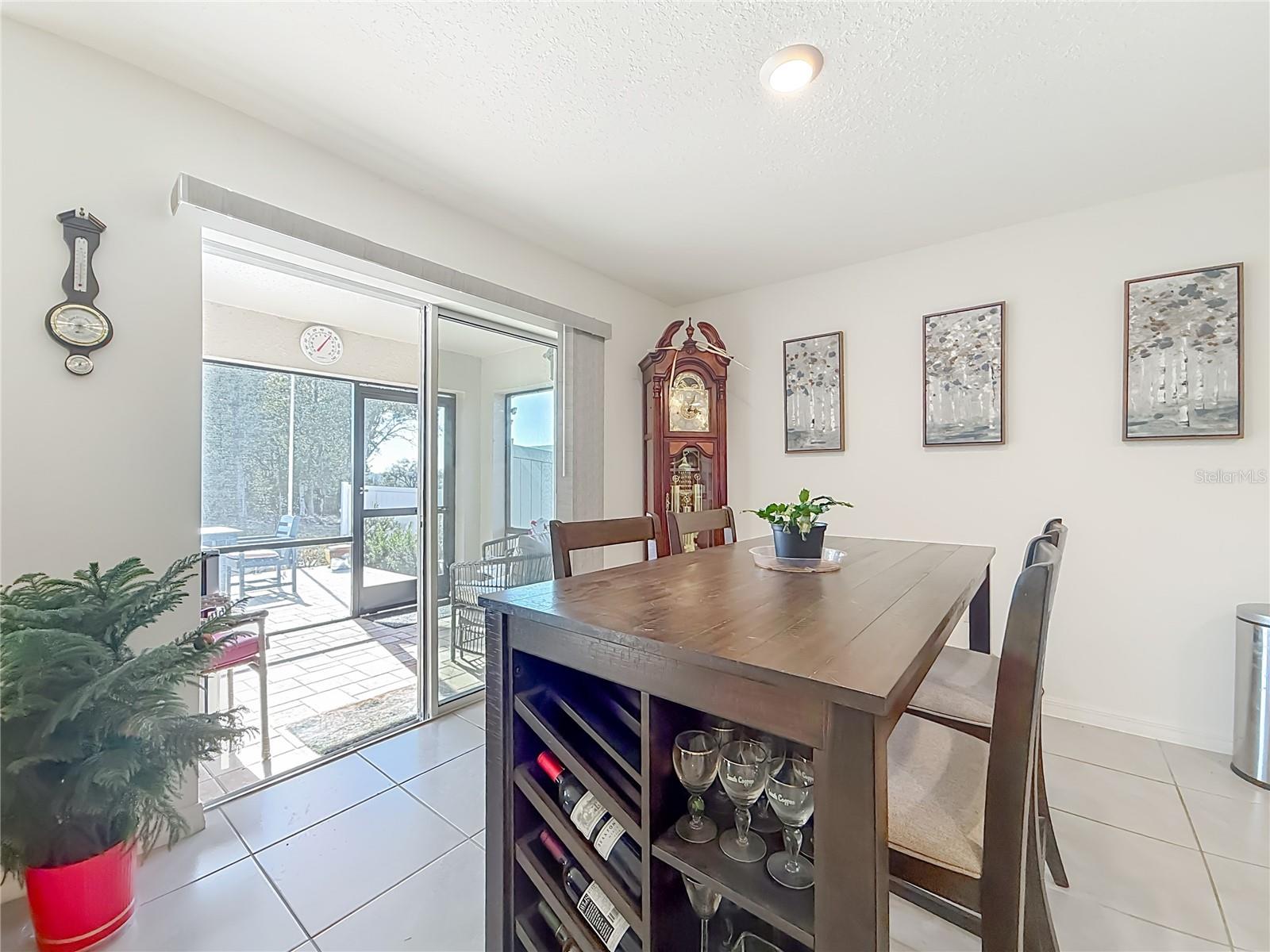 Image 15 of 35 For 662 Fairways View Drive