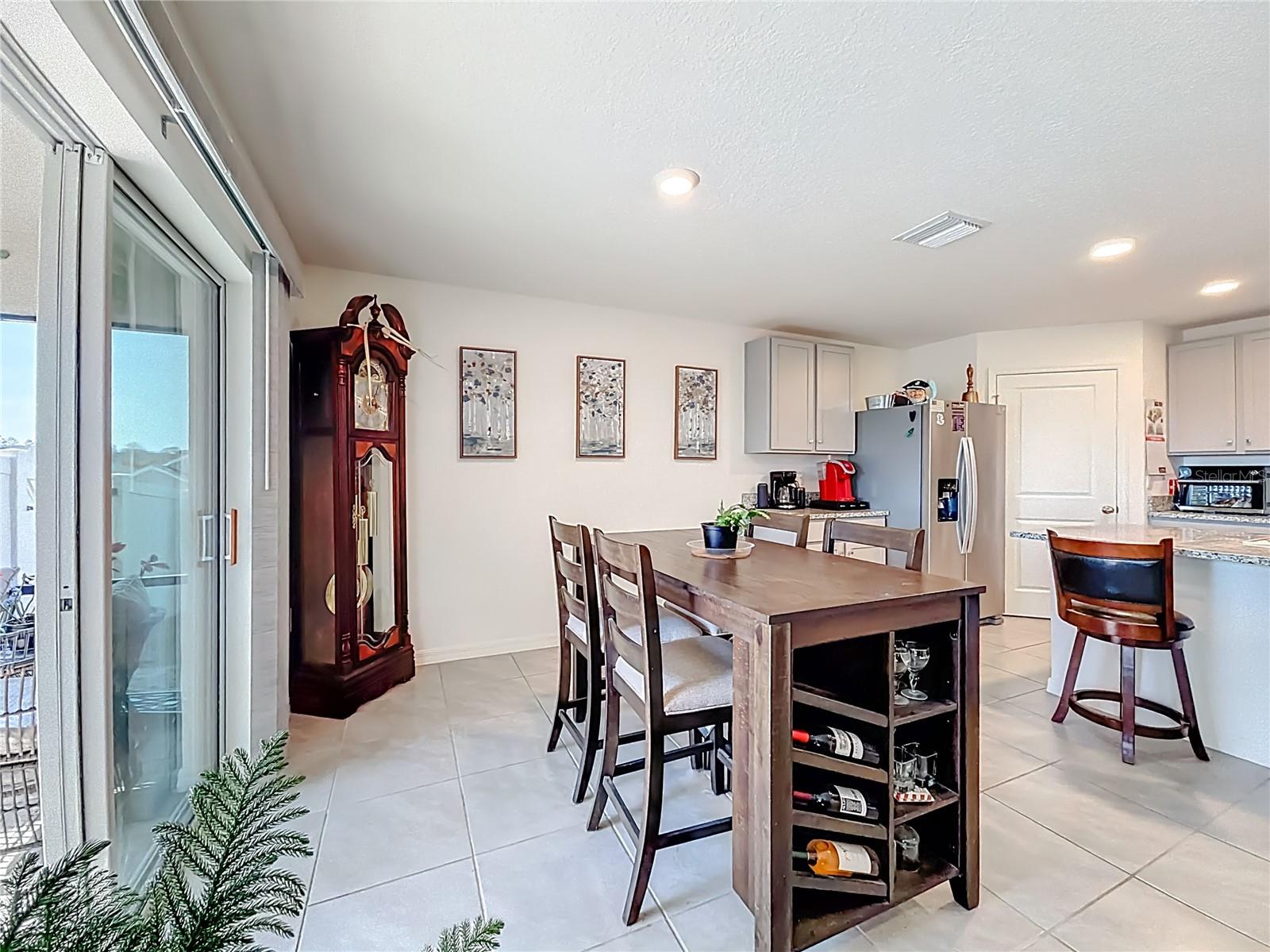 Image 16 of 35 For 662 Fairways View Drive