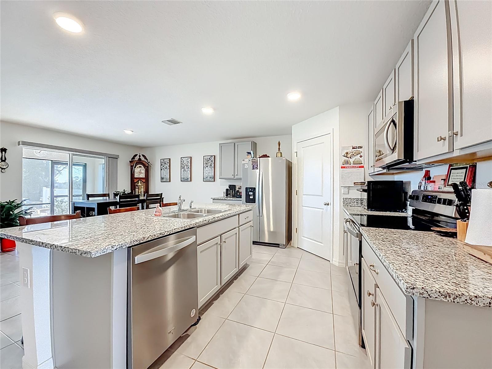 Image 7 of 35 For 662 Fairways View Drive