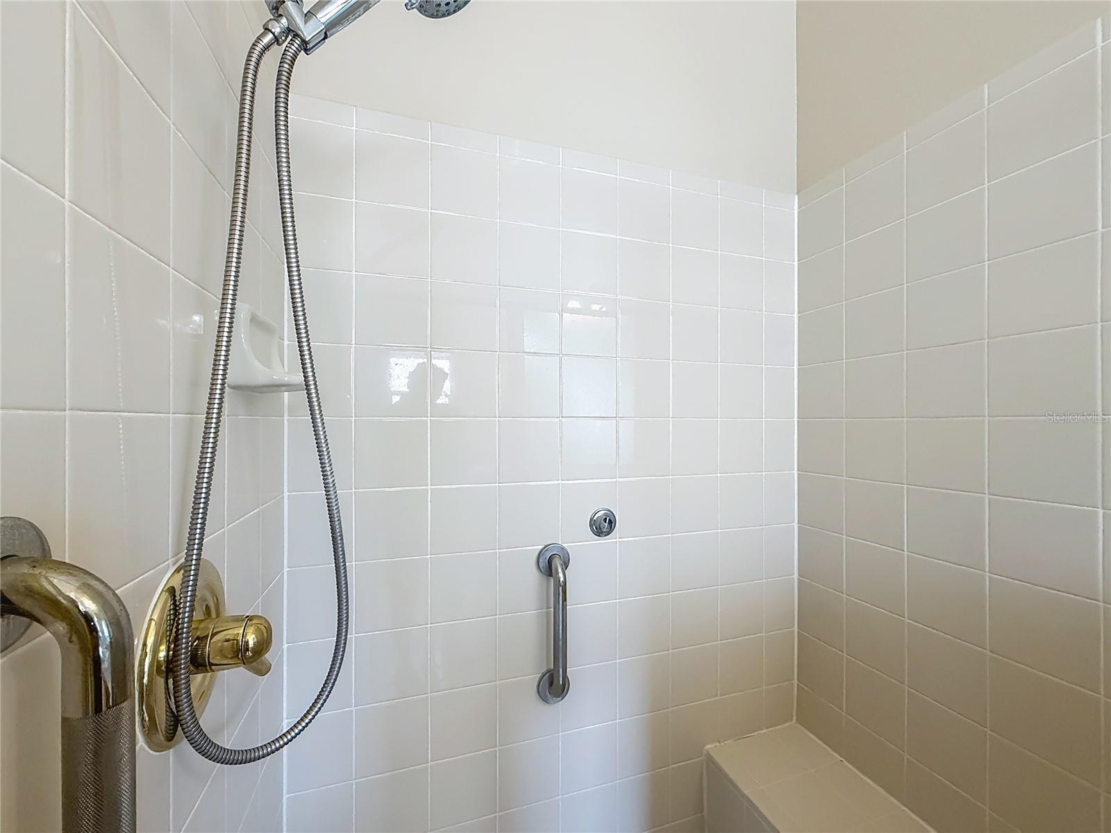 Listing photo id 38 for 2012 Enrique Drive