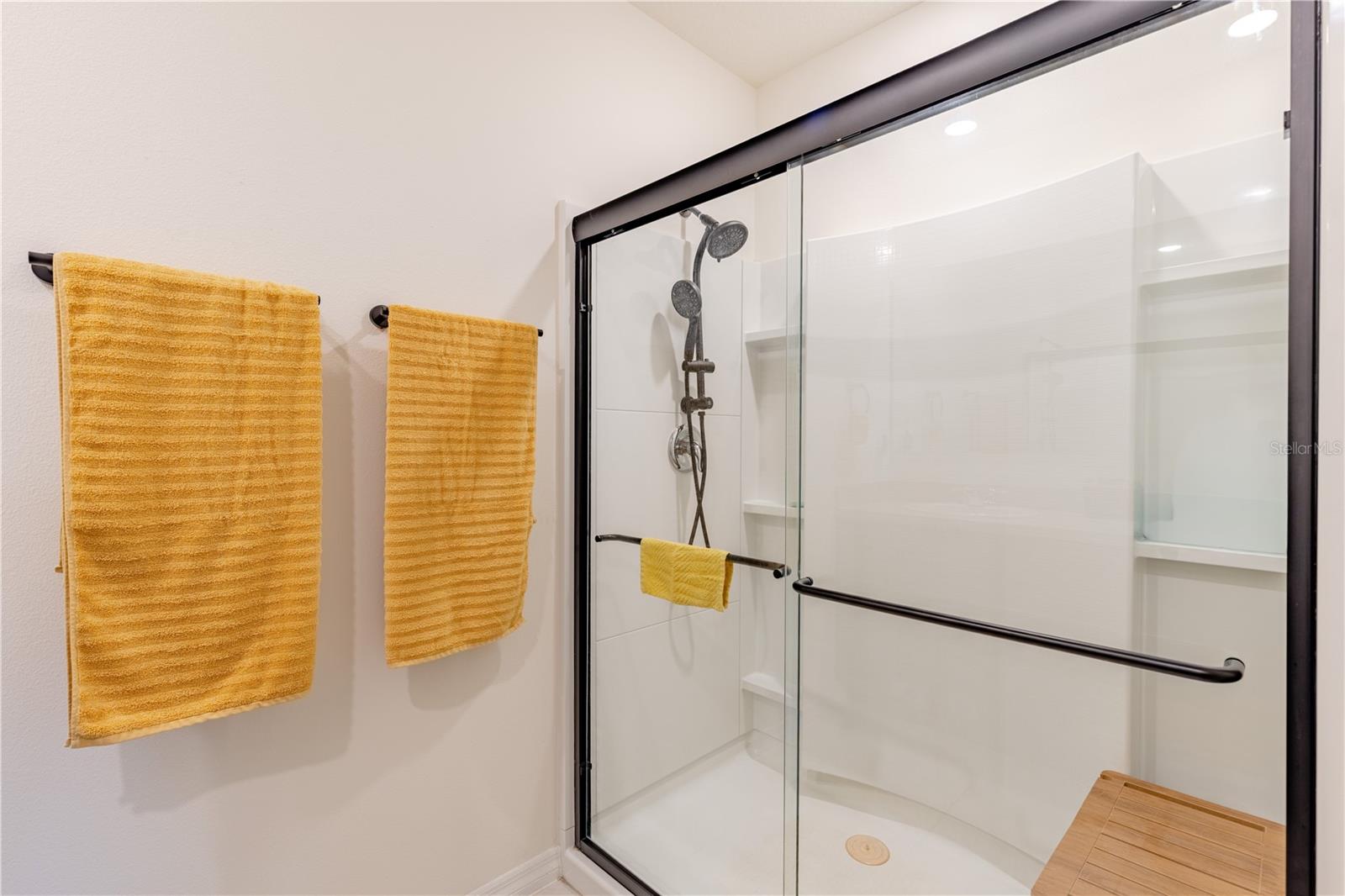 Image 20 of 40 For 1768 Henin Circle