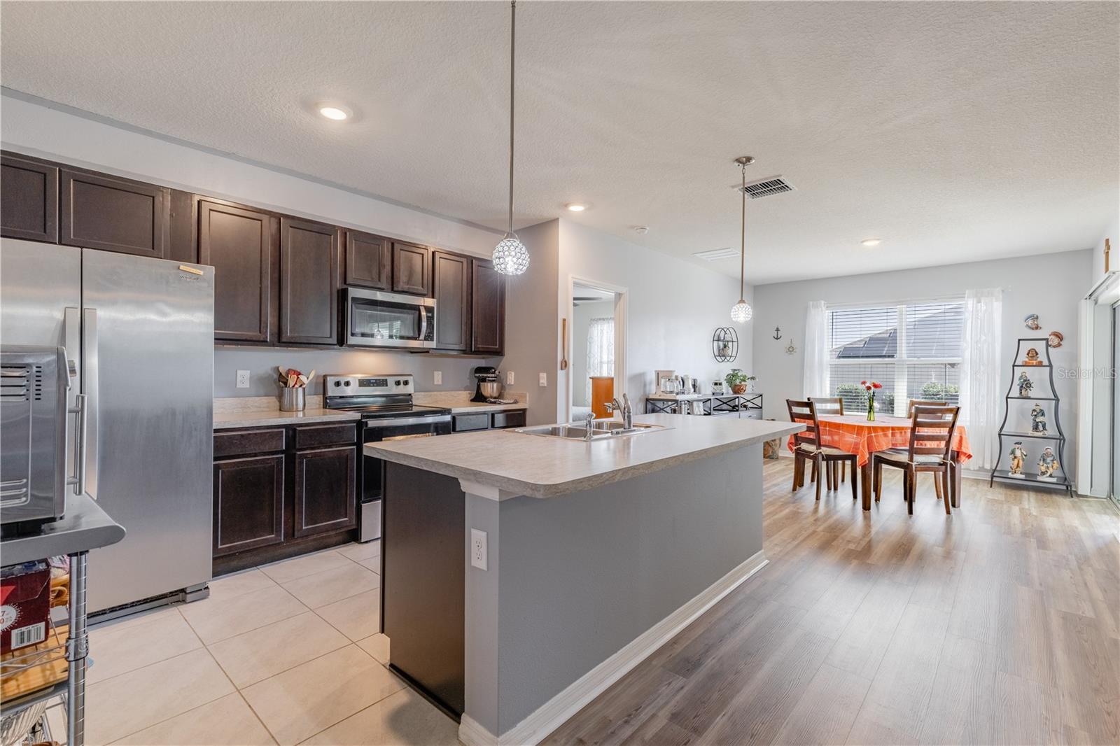 Image 7 of 40 For 1768 Henin Circle