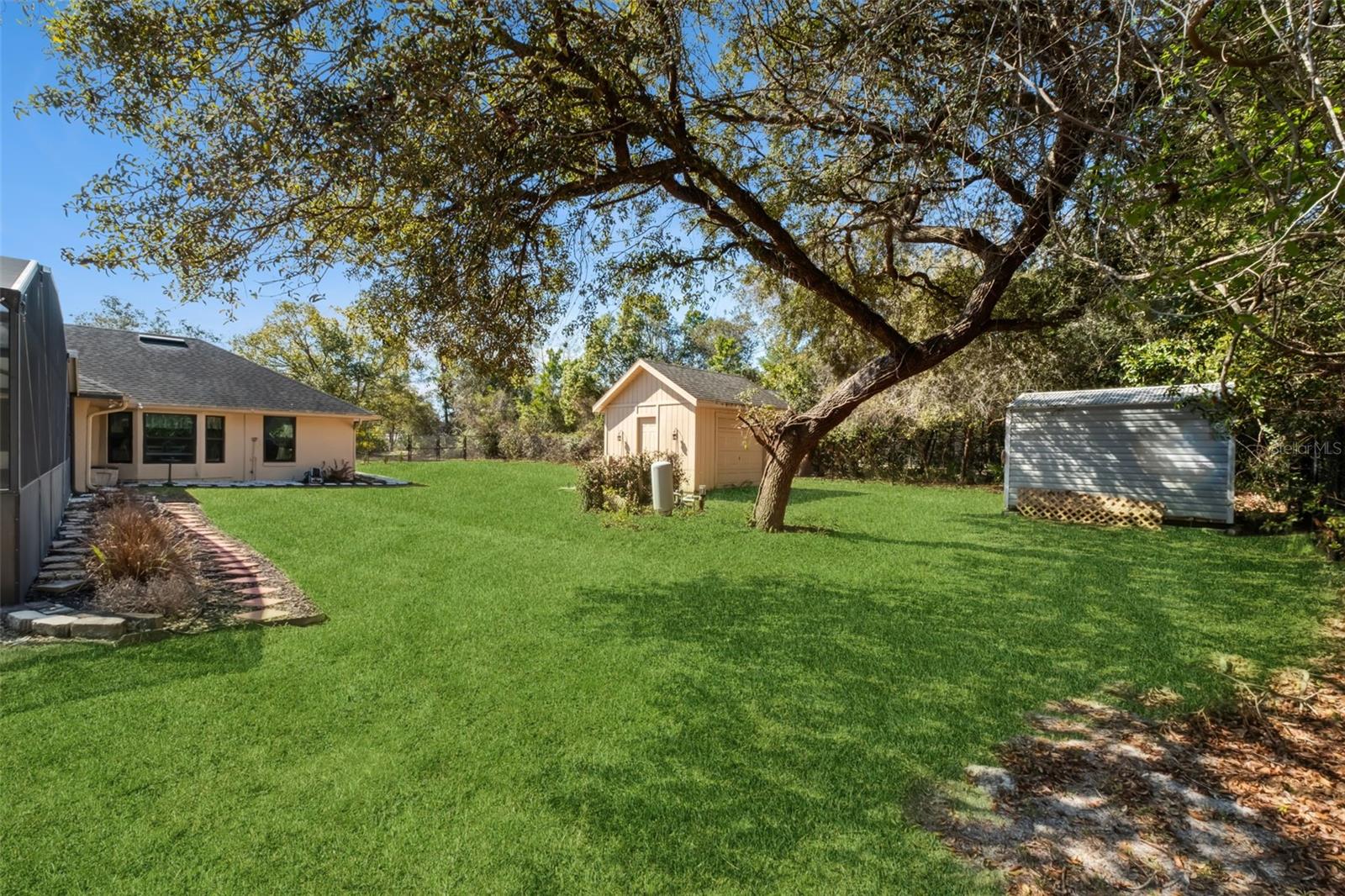 Image 16 of 45 For 1201 Doris Street