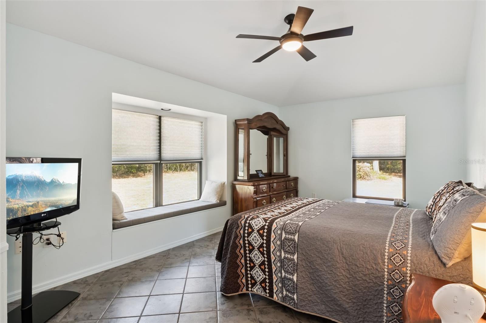 Image 23 of 45 For 1201 Doris Street