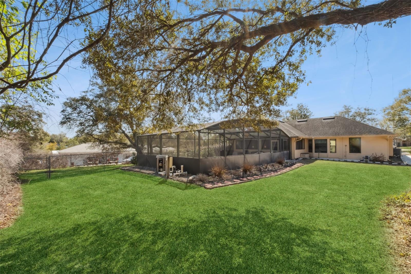 Image 4 of 45 For 1201 Doris Street