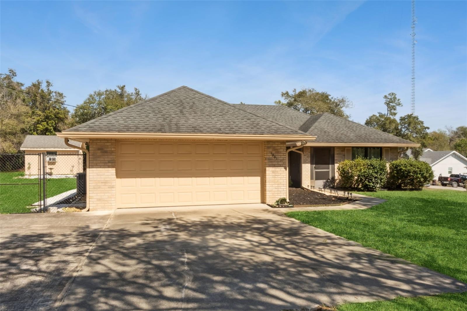 Image 45 of 45 For 1201 Doris Street