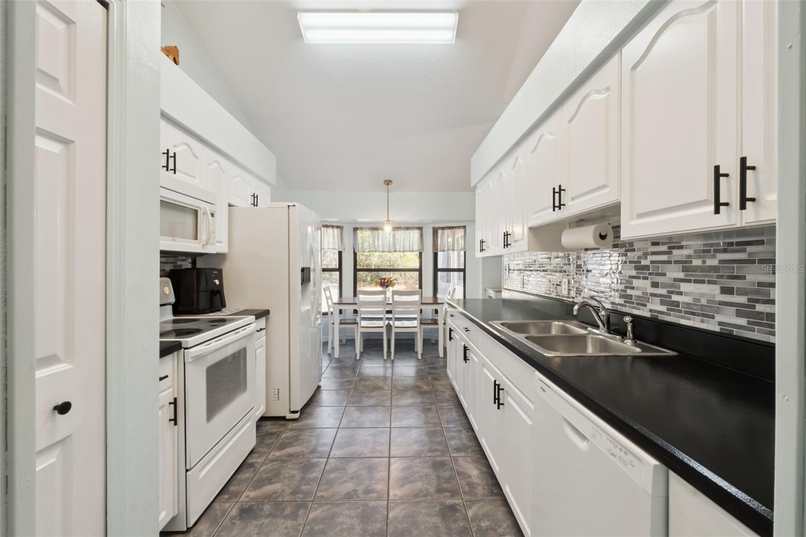 Image 6 of 45 For 1201 Doris Street