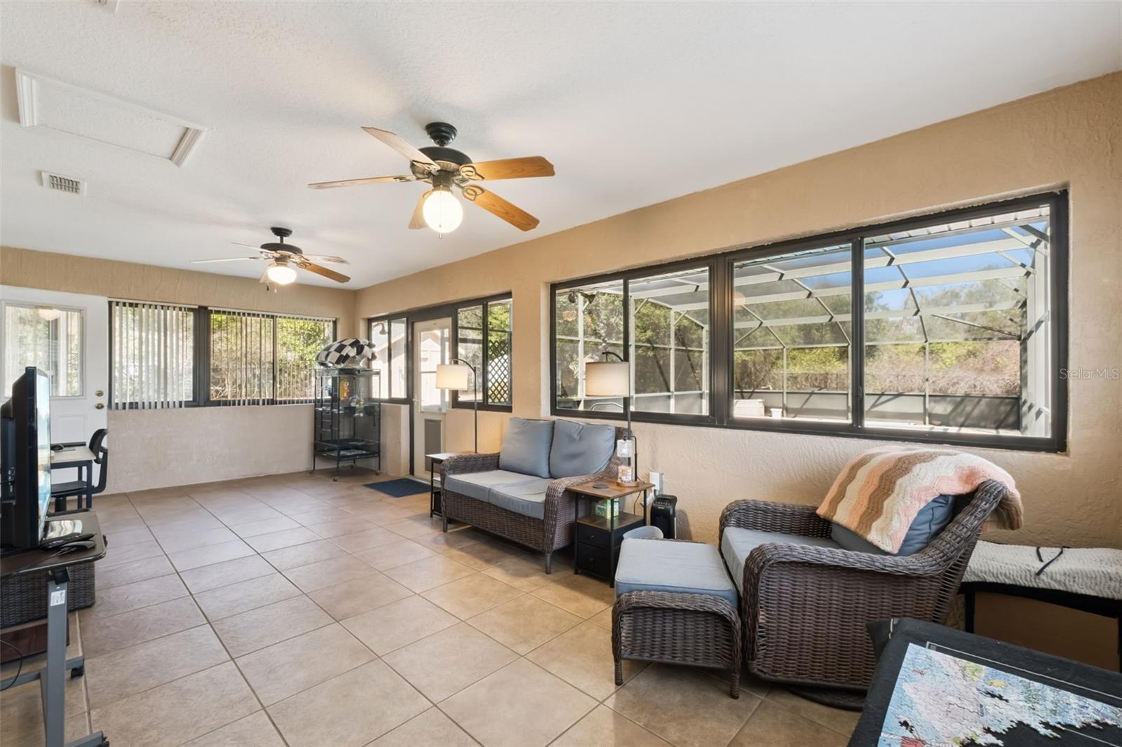 Image 7 of 45 For 1201 Doris Street