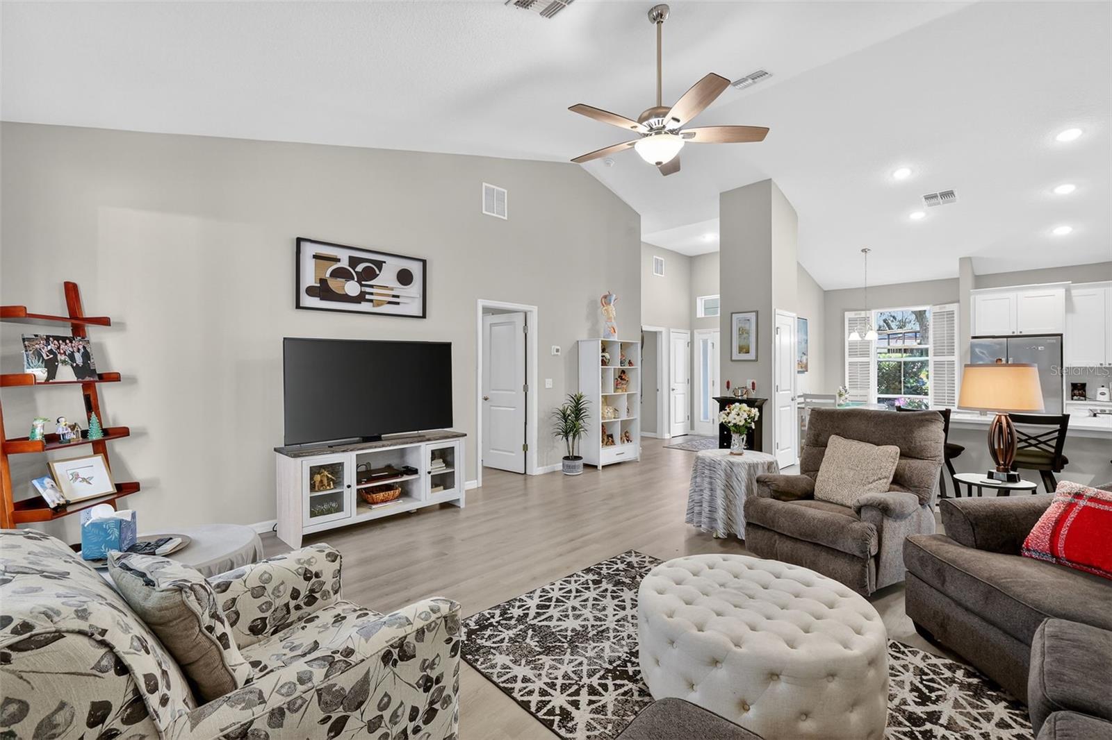 Image 10 of 49 For 1242 Palmetto Road