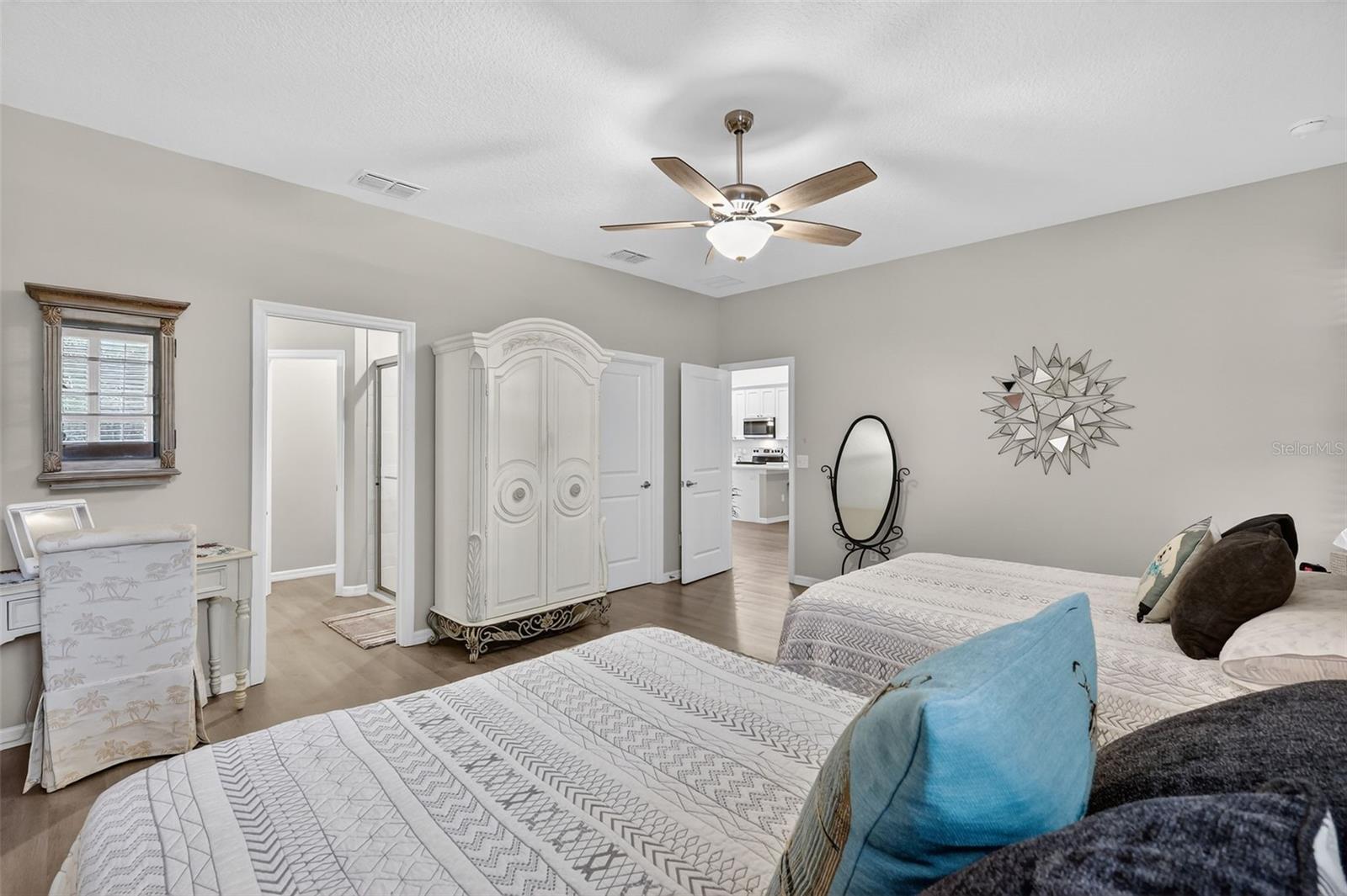 Image 23 of 49 For 1242 Palmetto Road