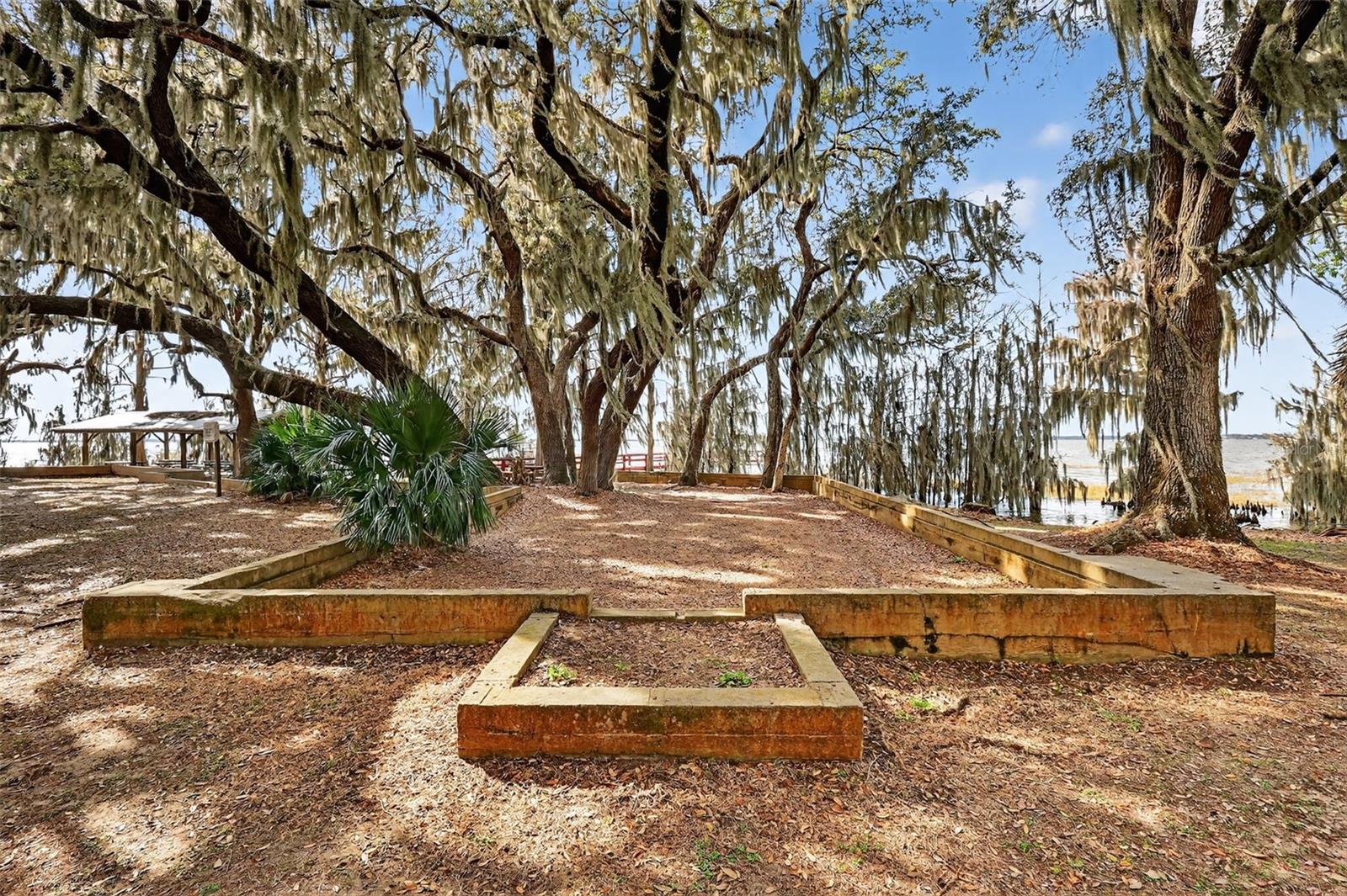 Image 35 of 49 For 1242 Palmetto Road