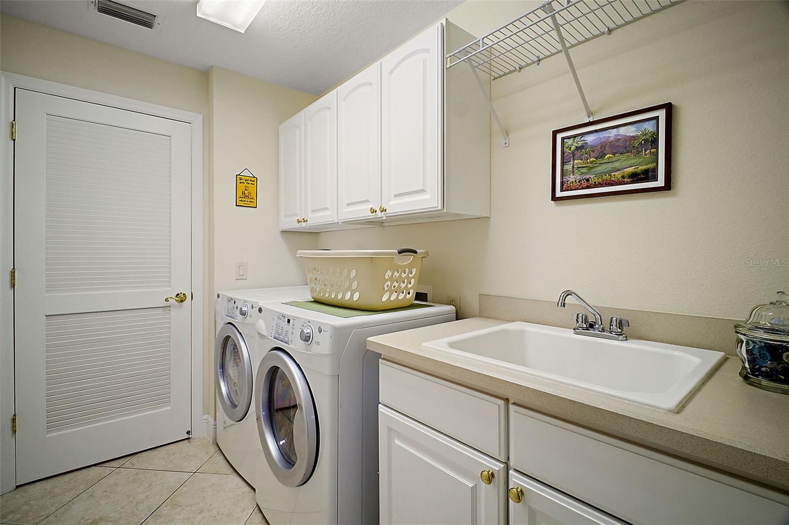 Image 19 of 40 For 1637 Mount Croghan Trail