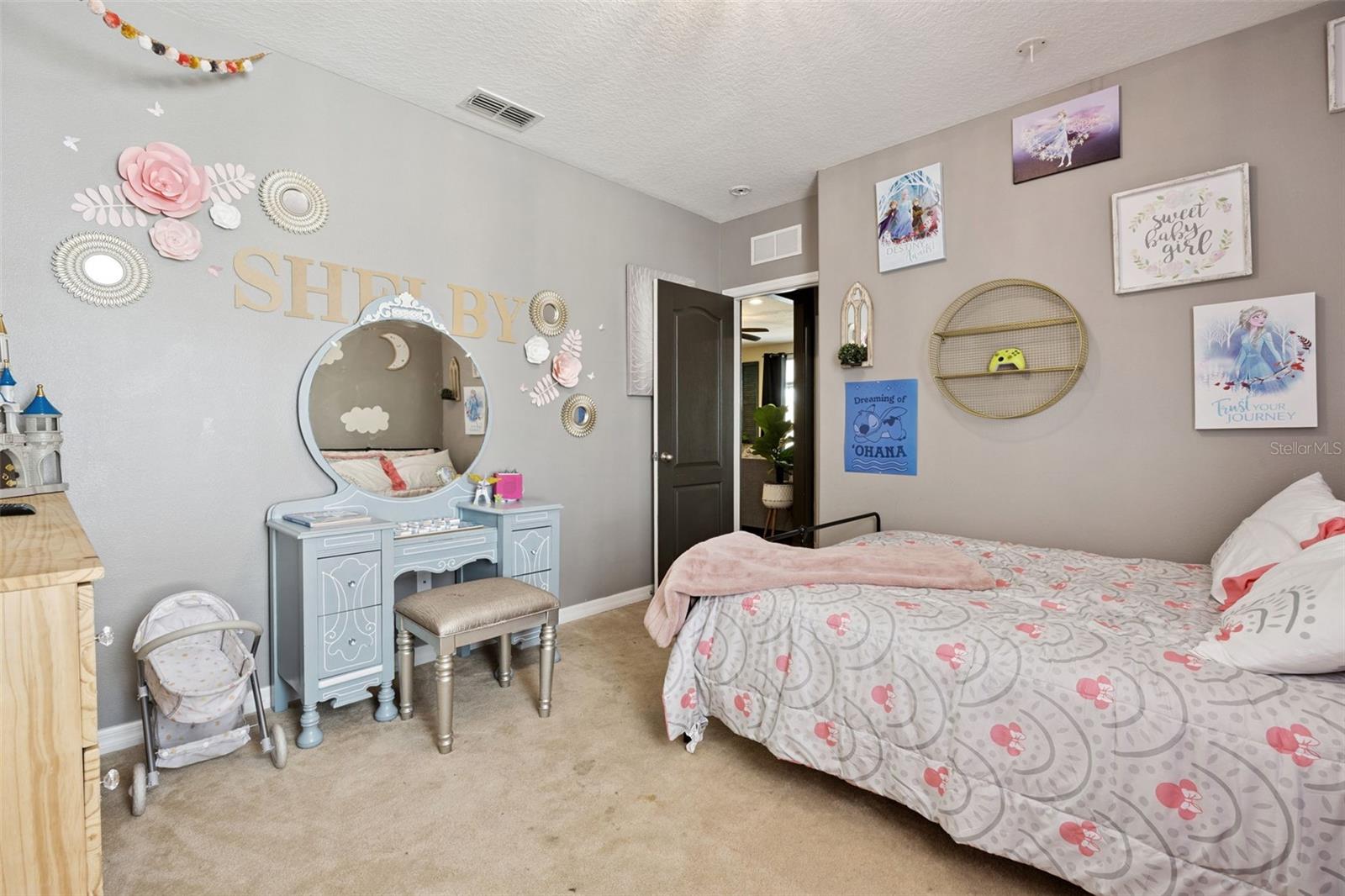 Image 16 of 28 For 725 Black Eagle Drive