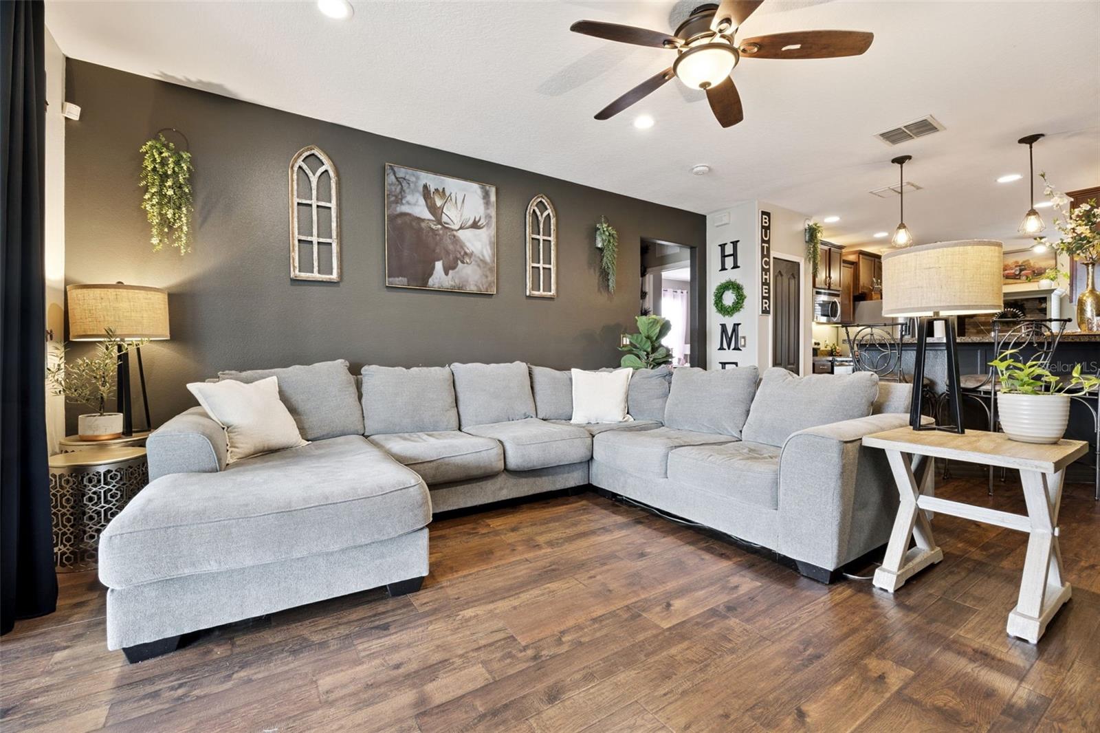 Image 6 of 28 For 725 Black Eagle Drive