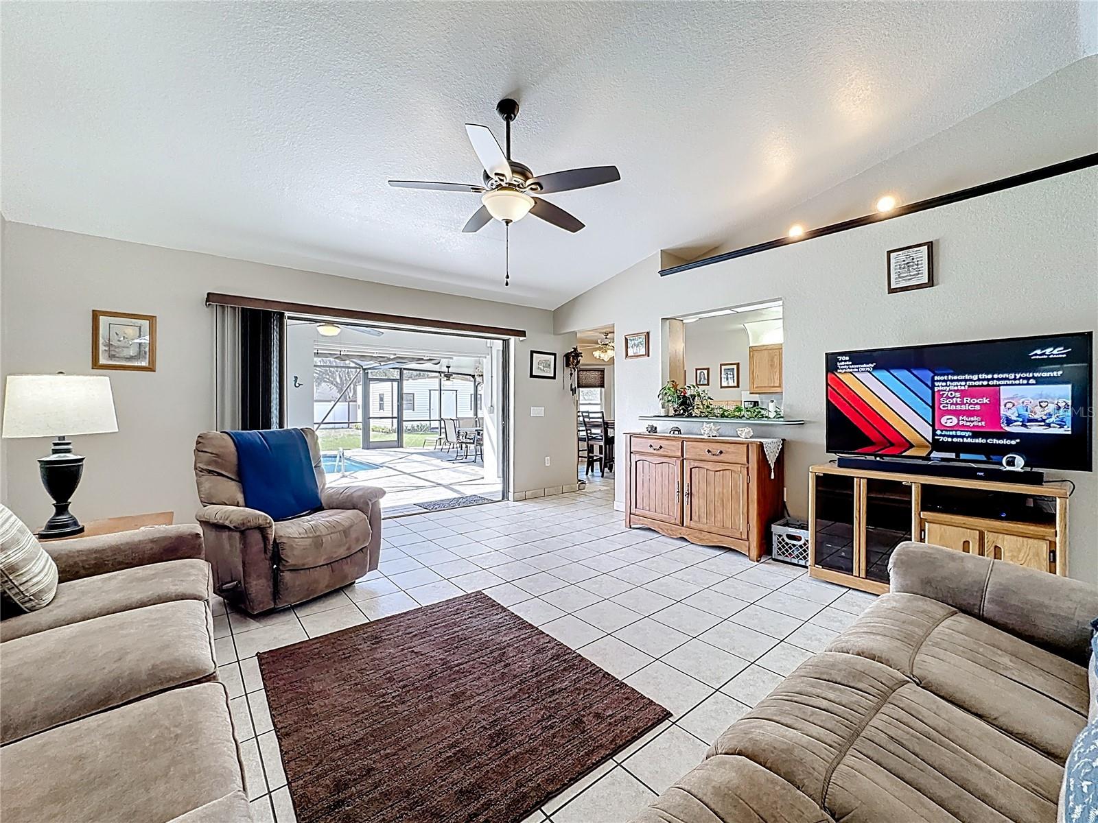 Image 13 of 64 For 35234 Queens Way