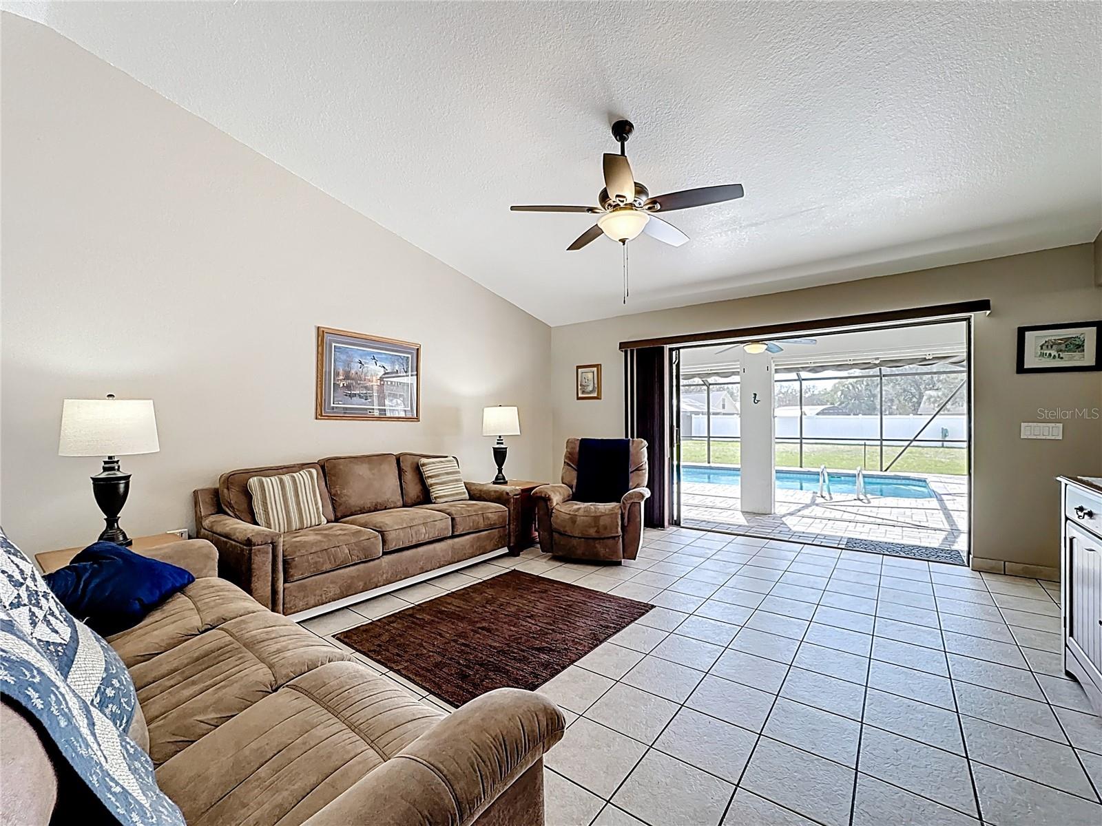 Image 14 of 64 For 35234 Queens Way