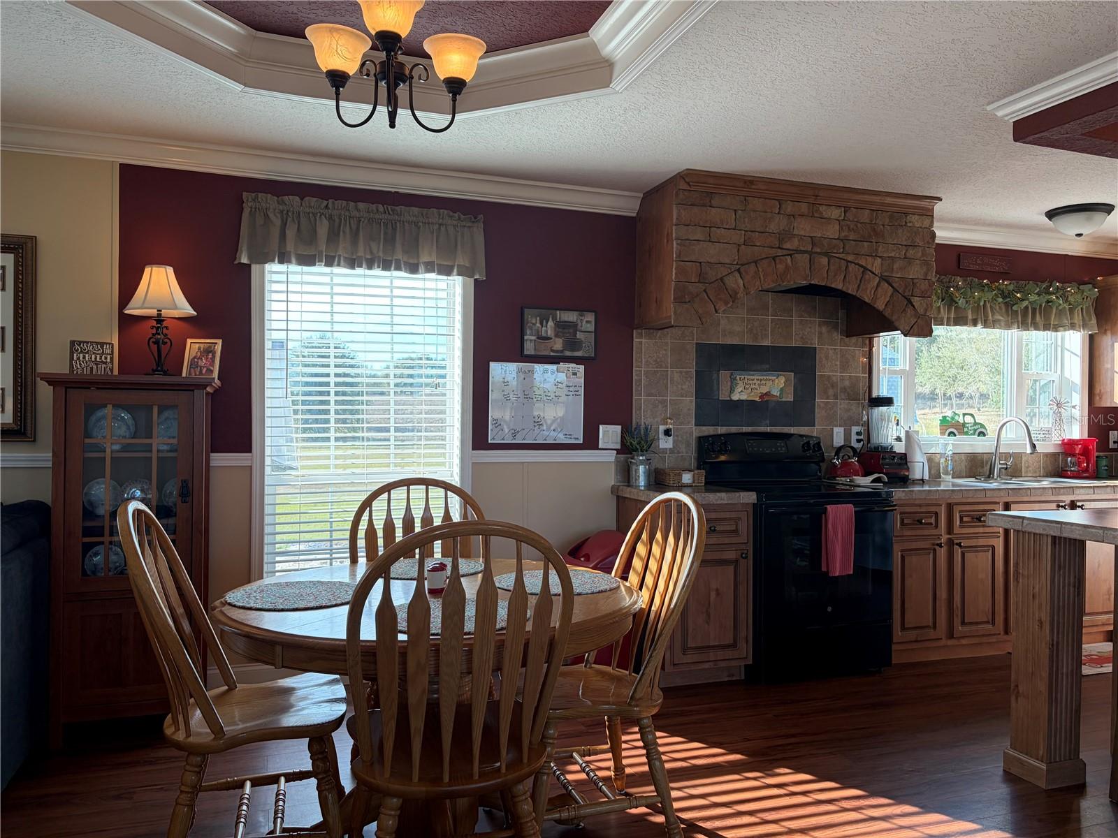 Image 19 of 59 For 8009 Sergeant Pepper Dr