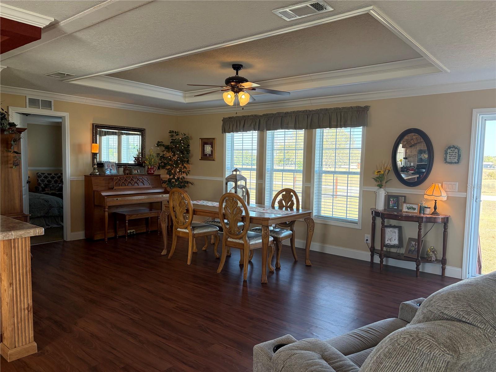 Image 23 of 59 For 8009 Sergeant Pepper Dr