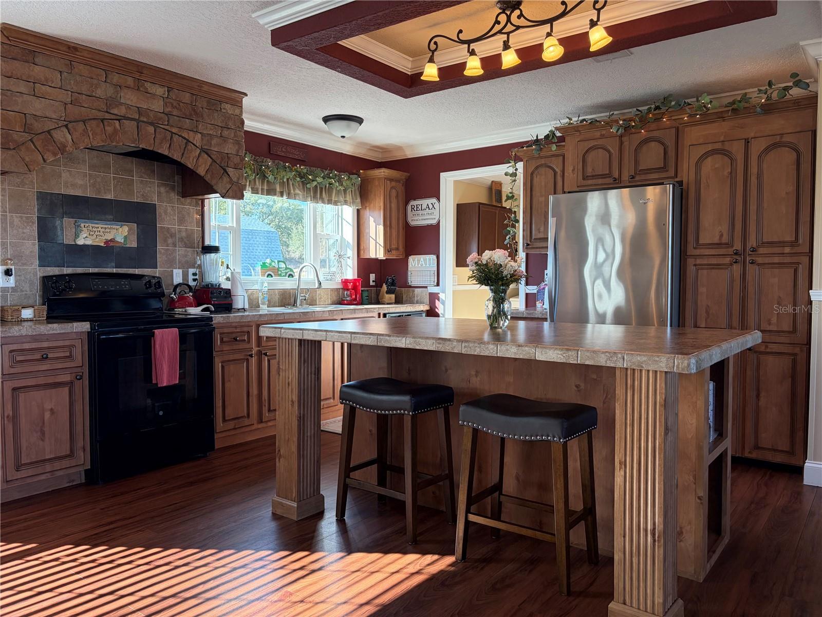 Image 25 of 59 For 8009 Sergeant Pepper Dr