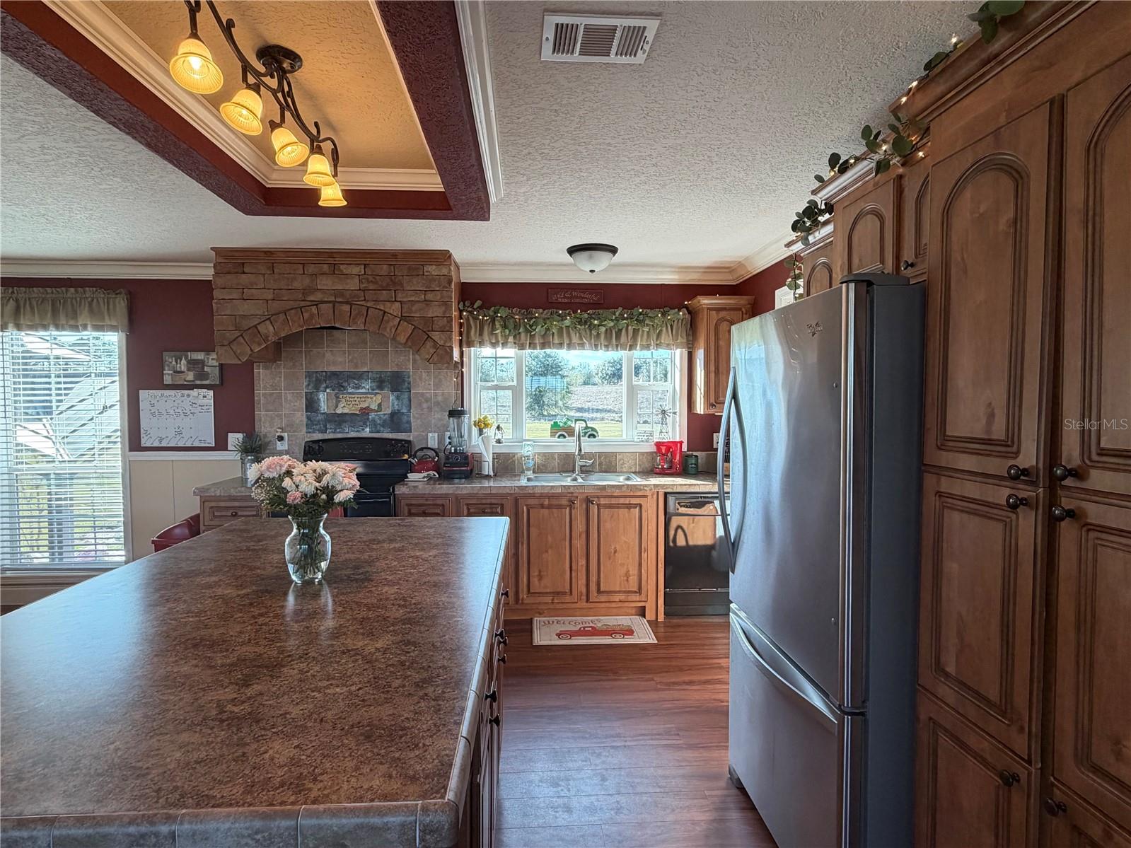 Image 27 of 59 For 8009 Sergeant Pepper Dr