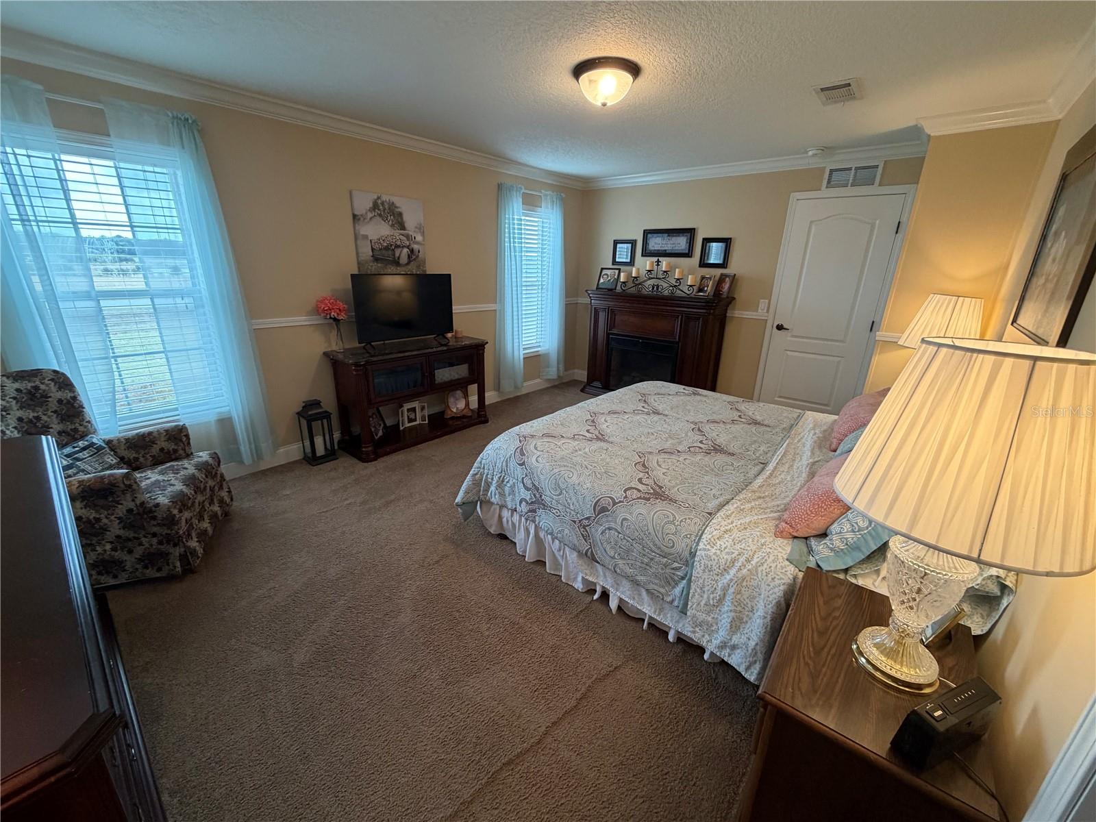 Image 46 of 59 For 8009 Sergeant Pepper Dr