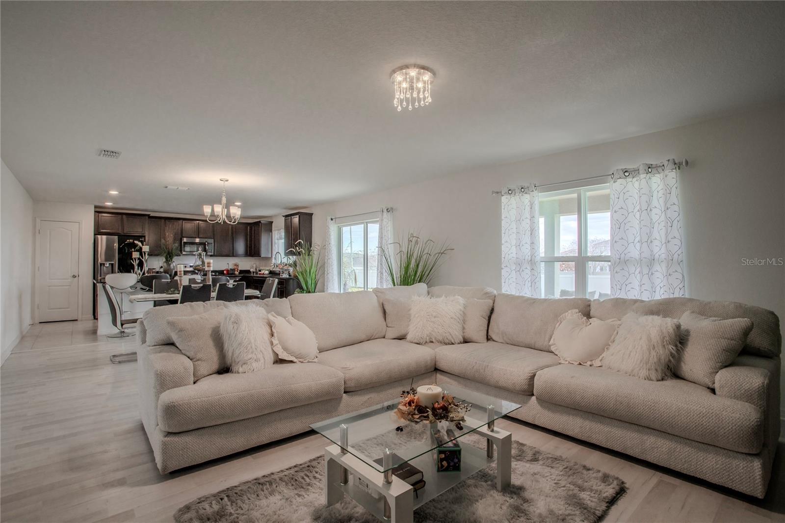 Image 10 of 53 For 605 Sarner Pass Way