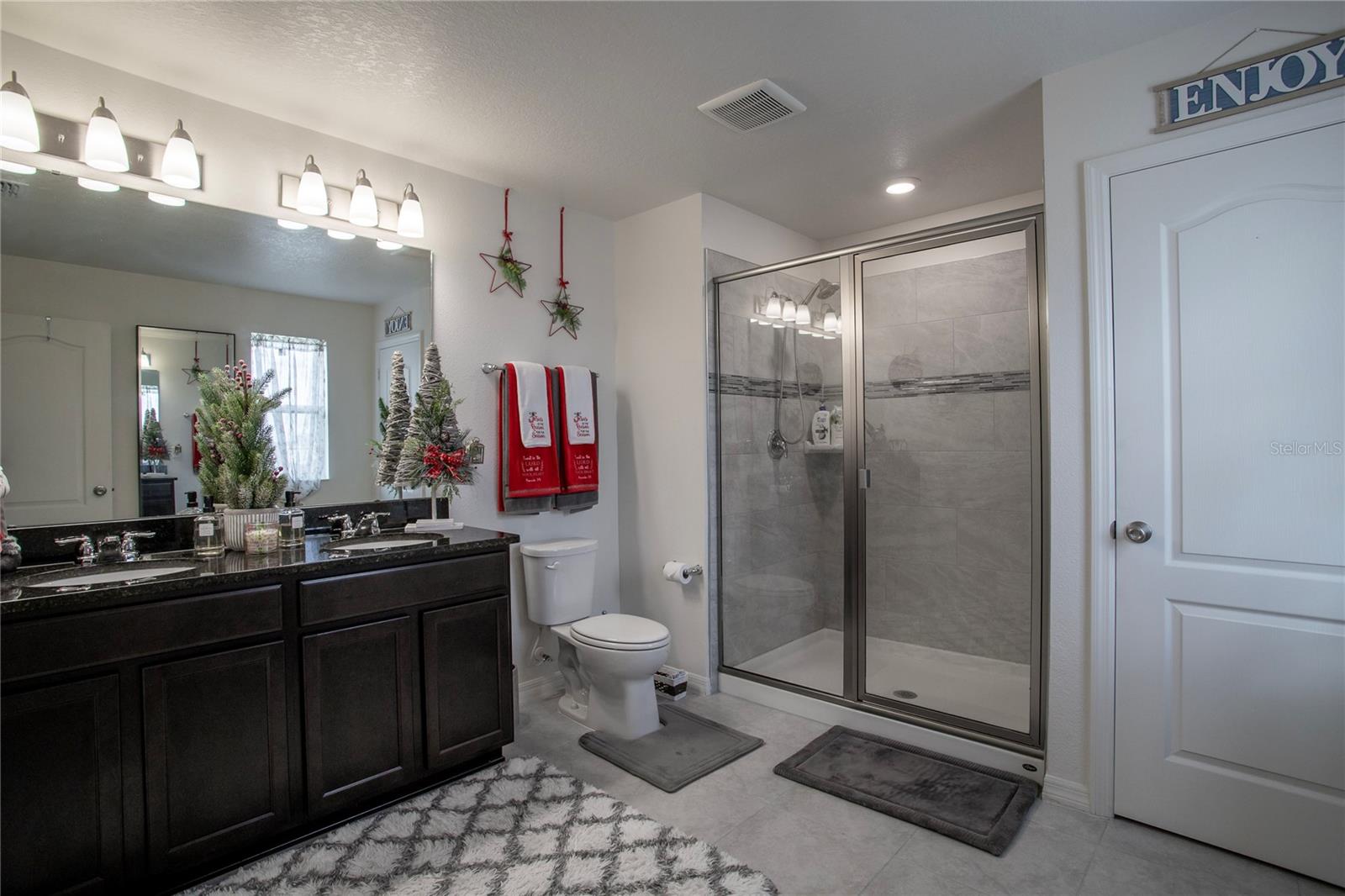 Image 16 of 53 For 605 Sarner Pass Way