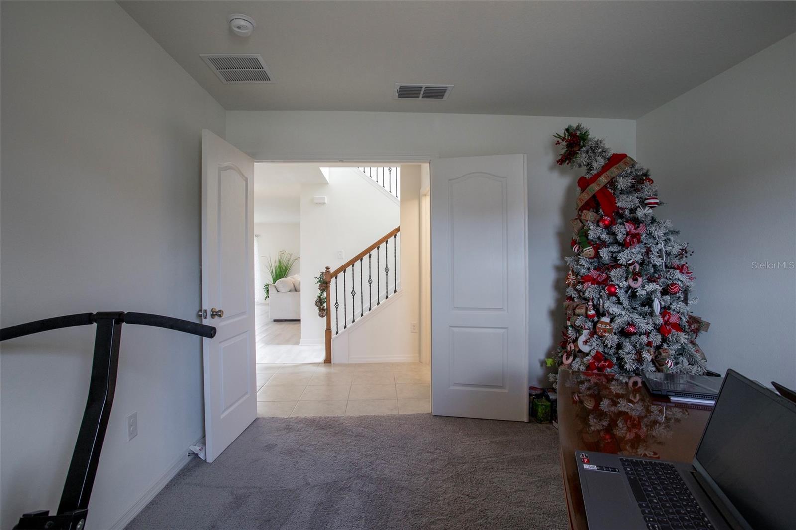 Image 33 of 53 For 605 Sarner Pass Way