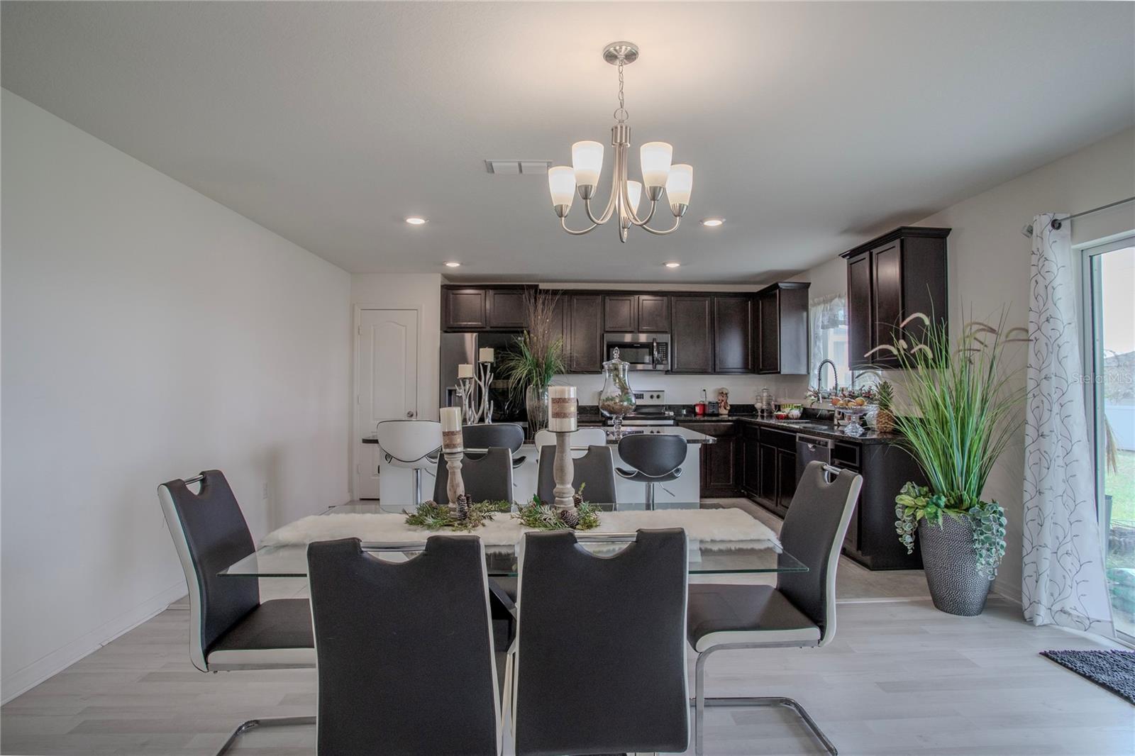 Image 5 of 53 For 605 Sarner Pass Way