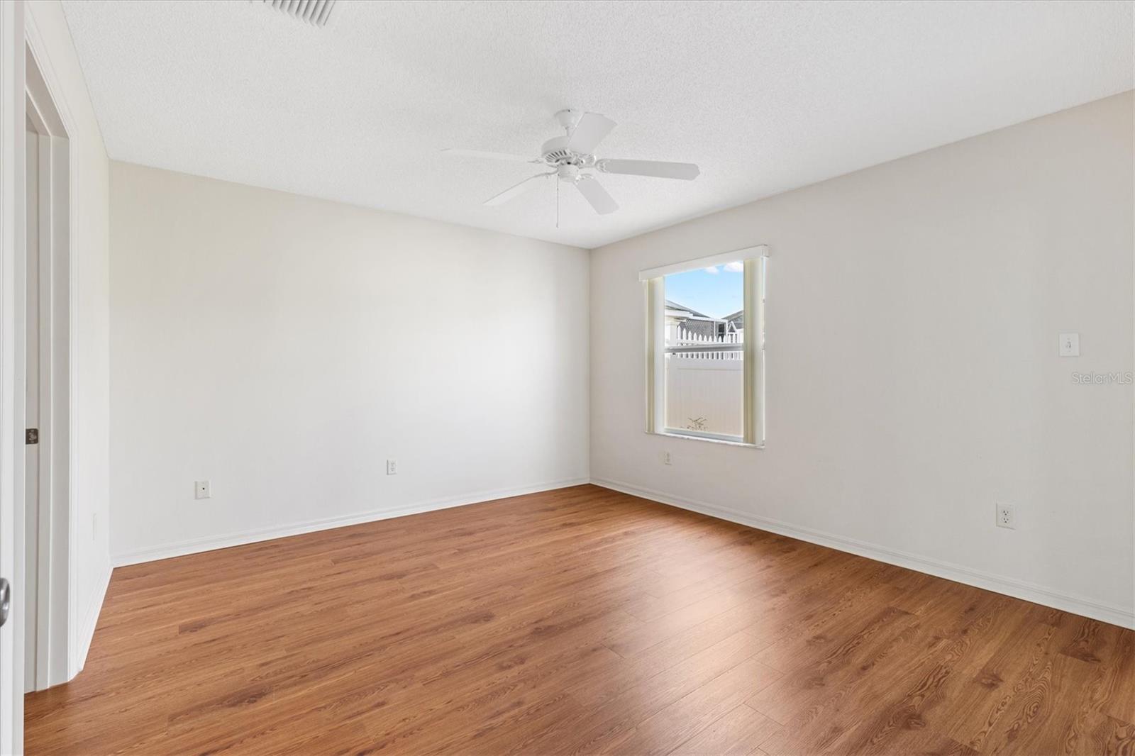 Image 13 of 31 For 16872 80th Ashgrove Terrace