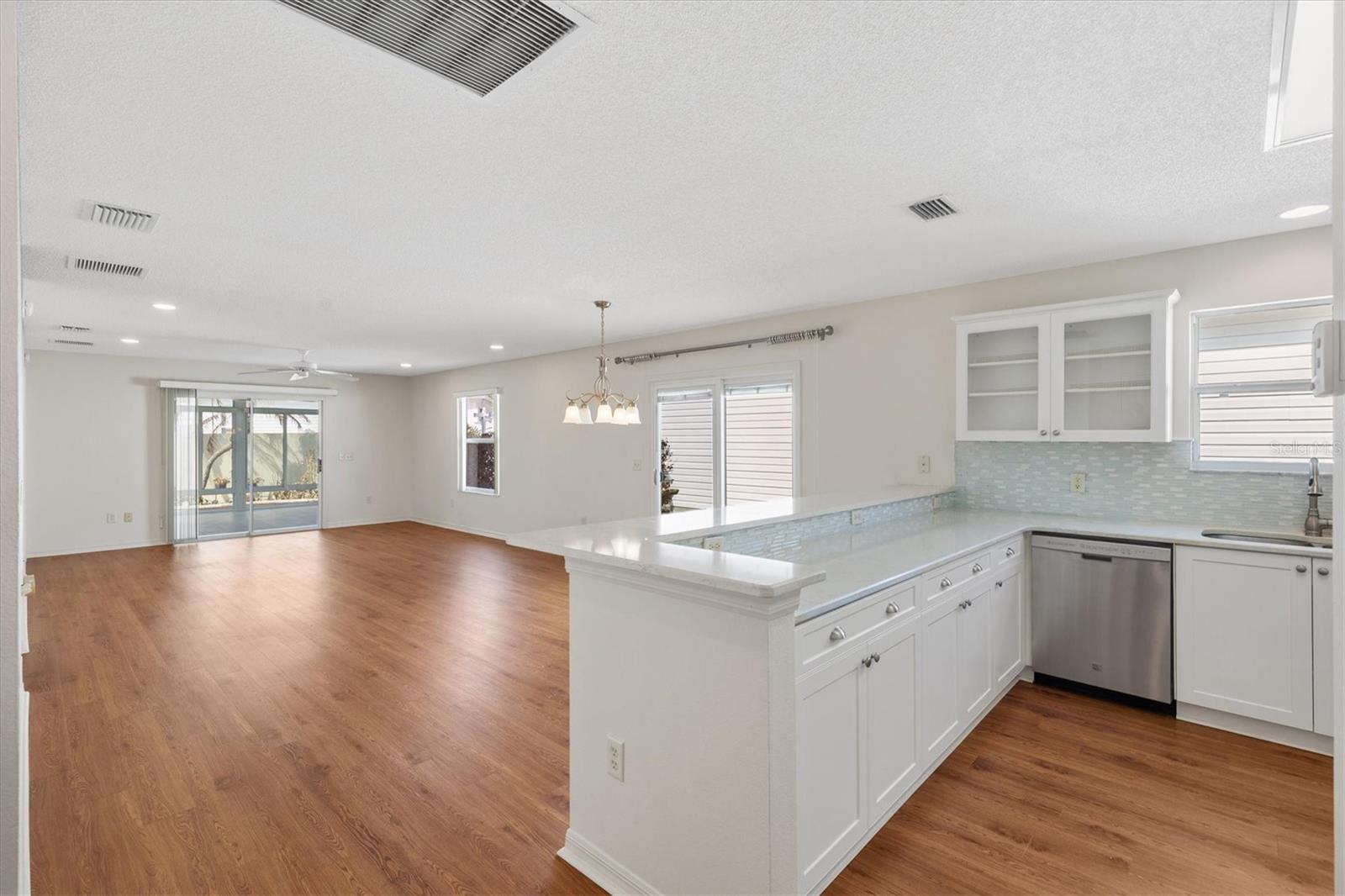 Image 2 of 31 For 16872 80th Ashgrove Terrace