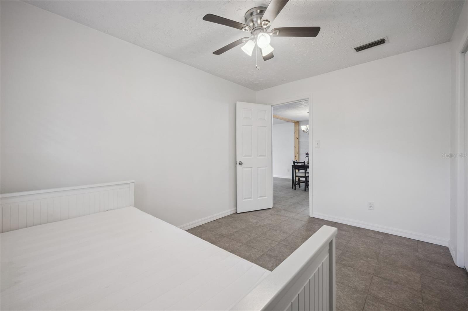 Image 22 of 38 For 1355 Cr 604  