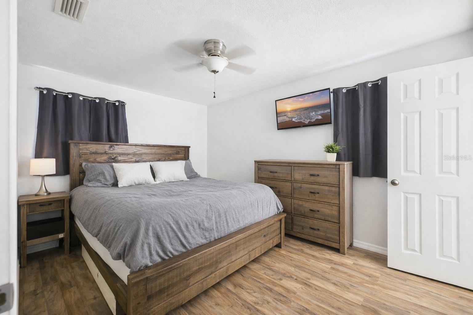 Image 6 of 11 For 1405 Pembrook Drive