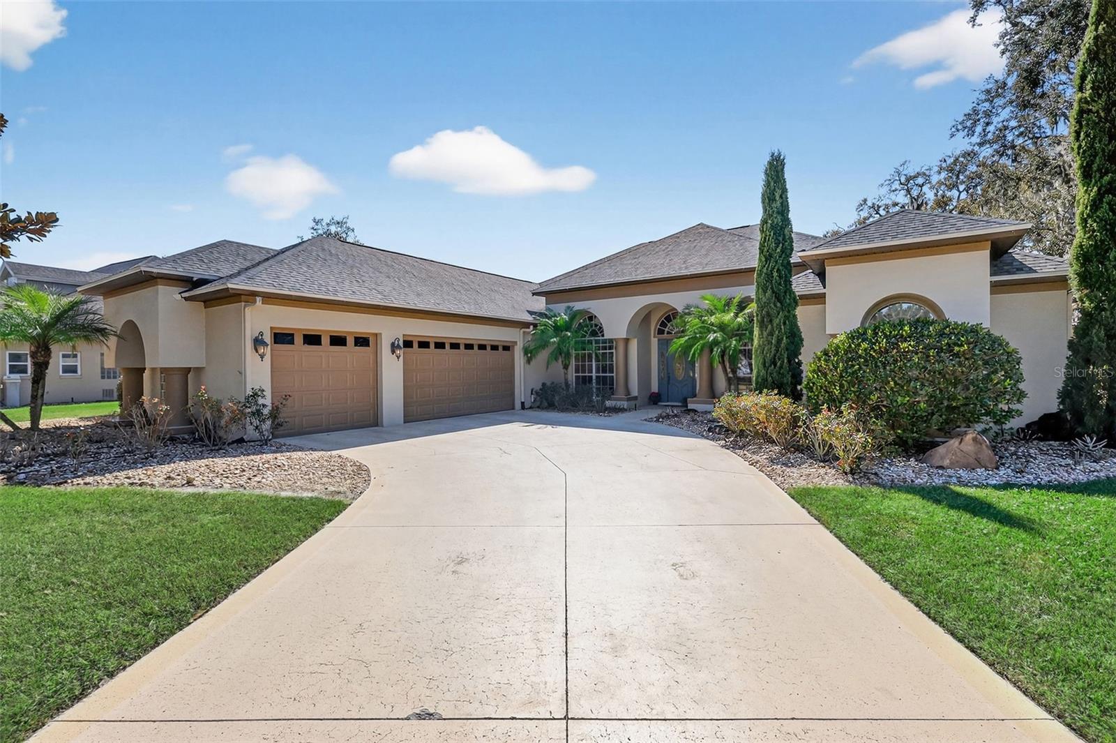 Image 10 of 61 For 19146 Park Place Boulevard