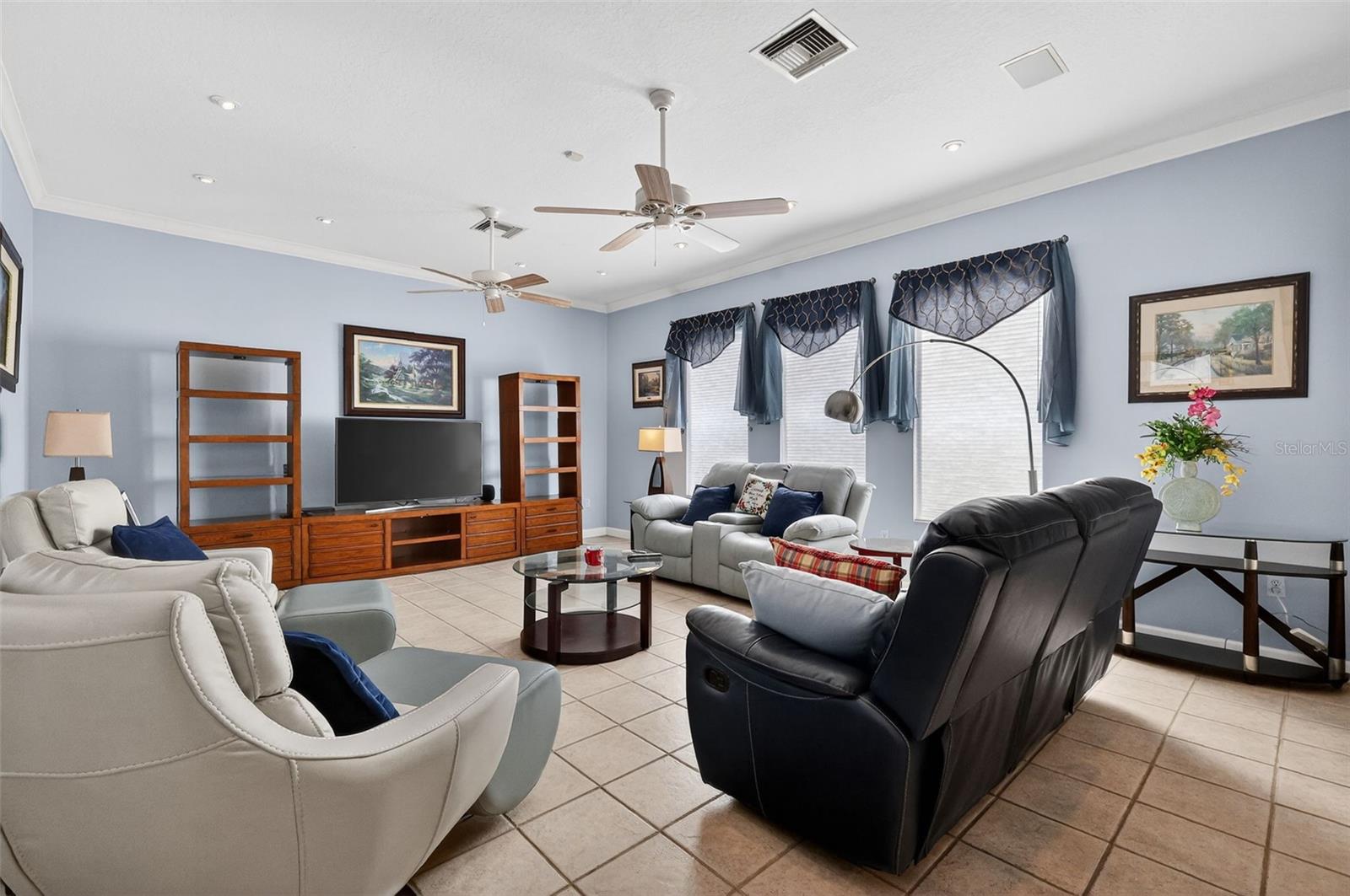 Image 37 of 61 For 19146 Park Place Boulevard