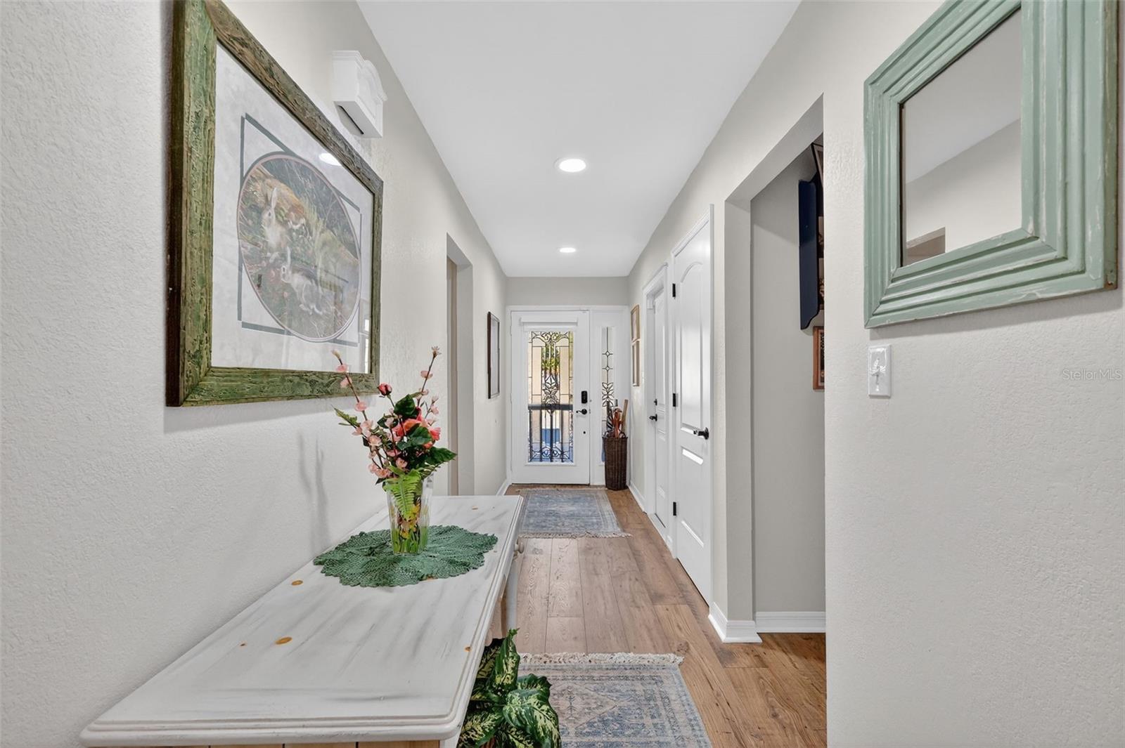 Image 3 of 34 For 913 Belle Oak Drive 0