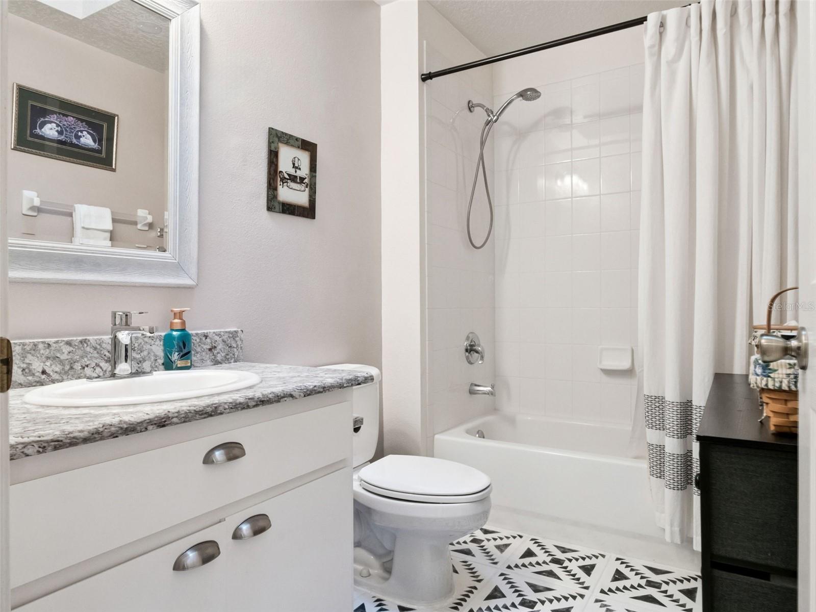 Image 18 of 63 For 4921 Glen Coe Street