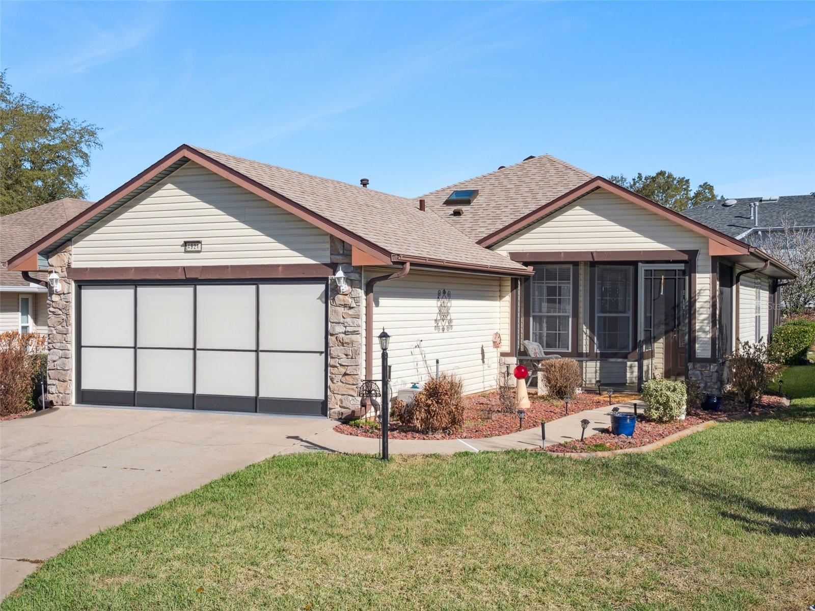 Image 2 of 63 For 4921 Glen Coe Street