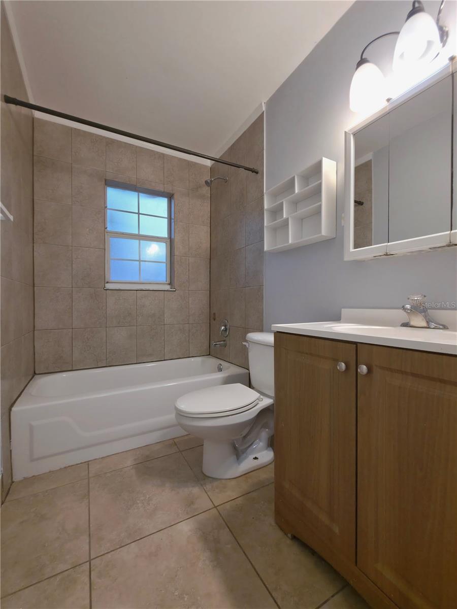 Image 14 of 18 For 1532 25th Street F