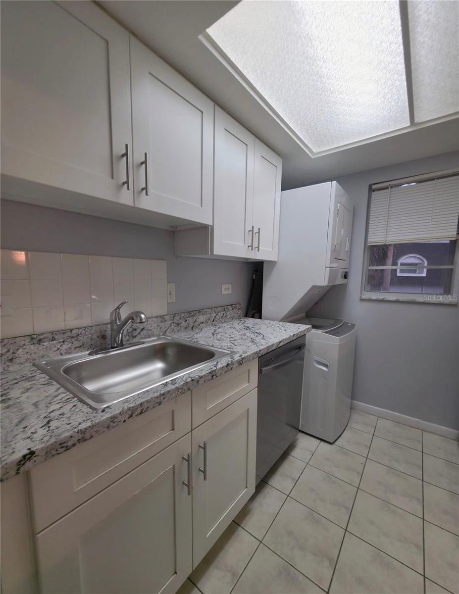 Image 8 of 18 For 1532 25th Street F