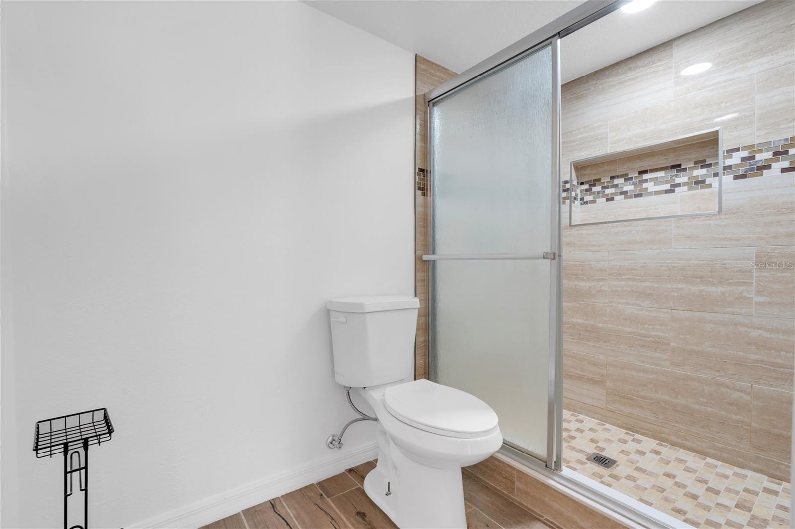 Image 15 of 28 For 1051 Highland Street 4b