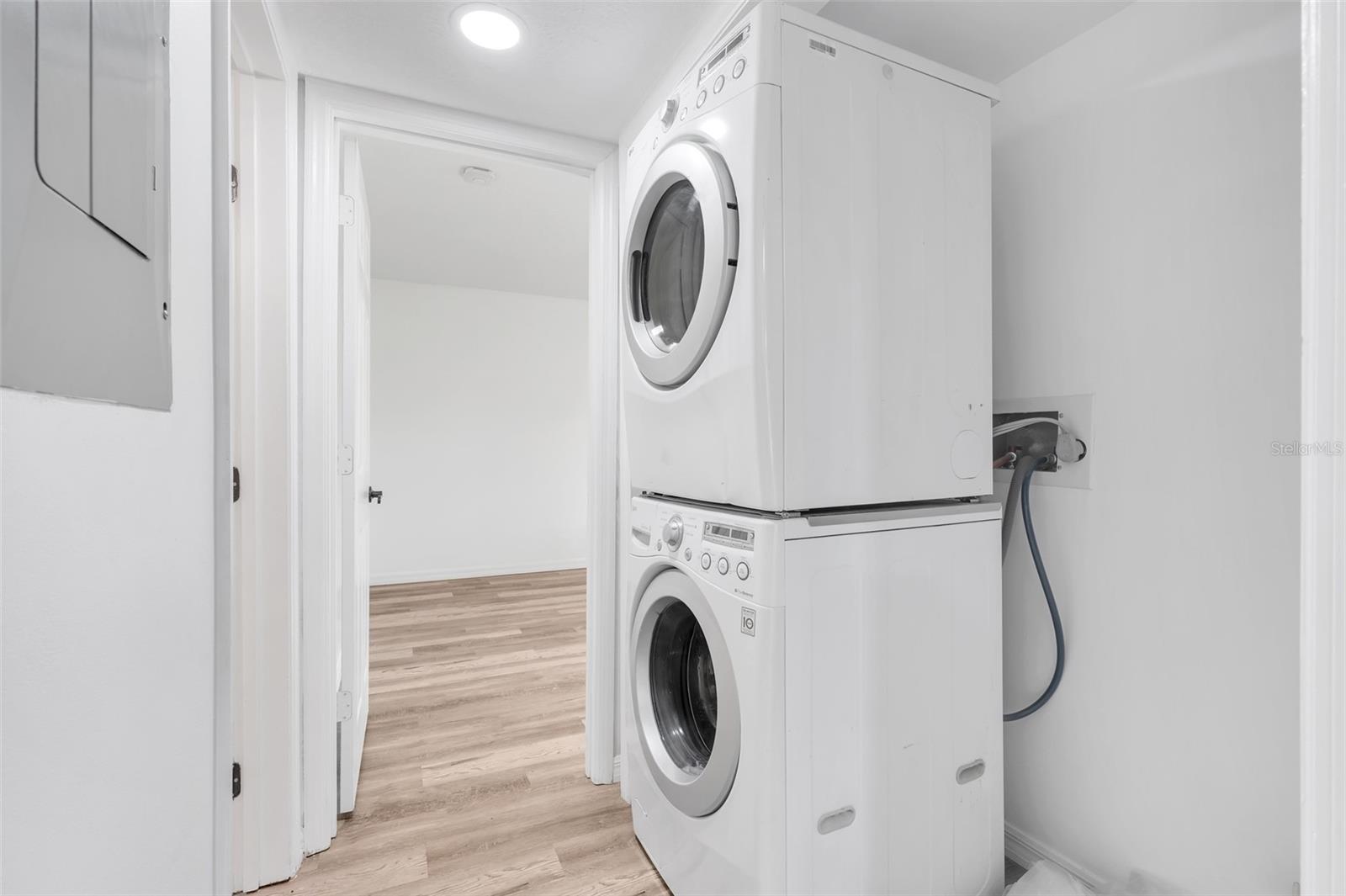 Image 19 of 28 For 1051 Highland Street 4b