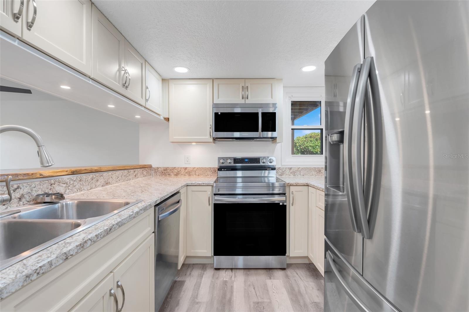 Image 8 of 28 For 1051 Highland Street 4b