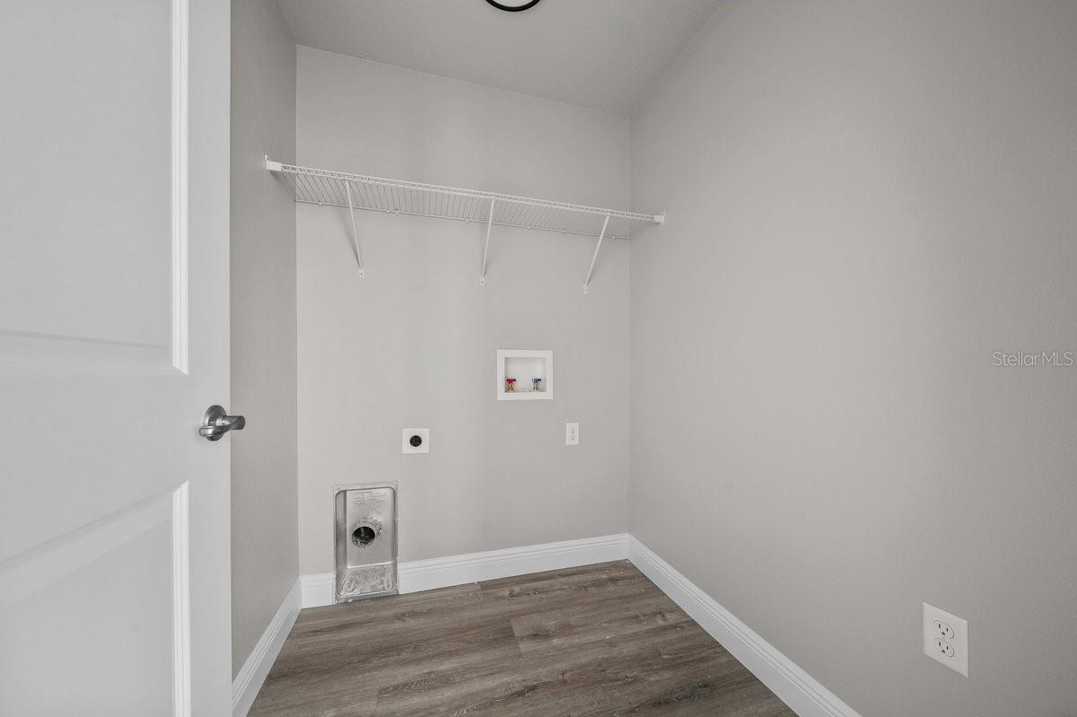 Image 29 of 31 For 9927 Athenia Drive