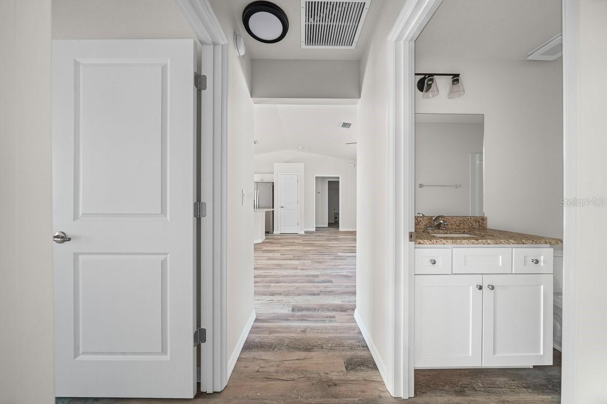 Image 21 of 27 For 9939 Athenia Drive