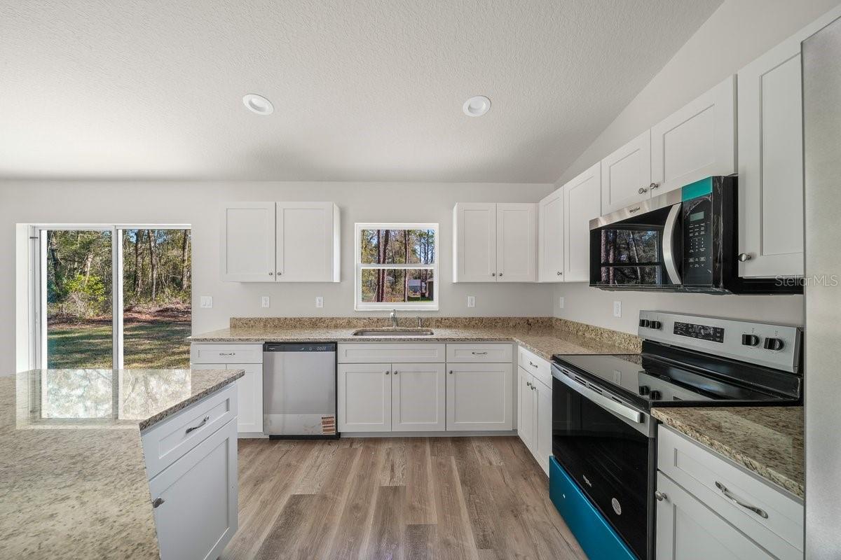 Image 7 of 27 For 9939 Athenia Drive