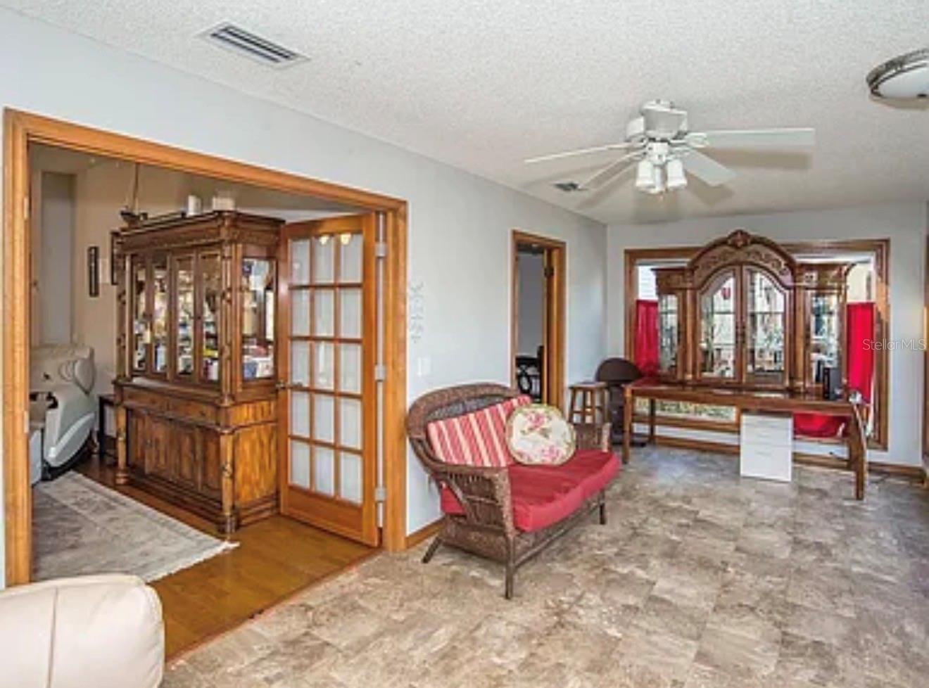 Image 11 of 23 For 307 Del Mar Drive