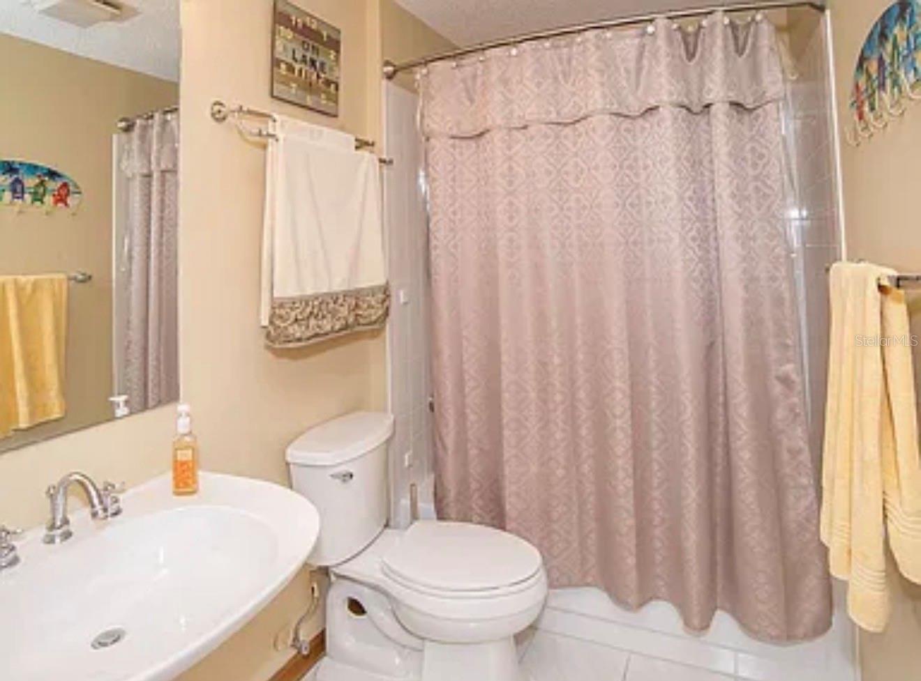 Image 16 of 23 For 307 Del Mar Drive