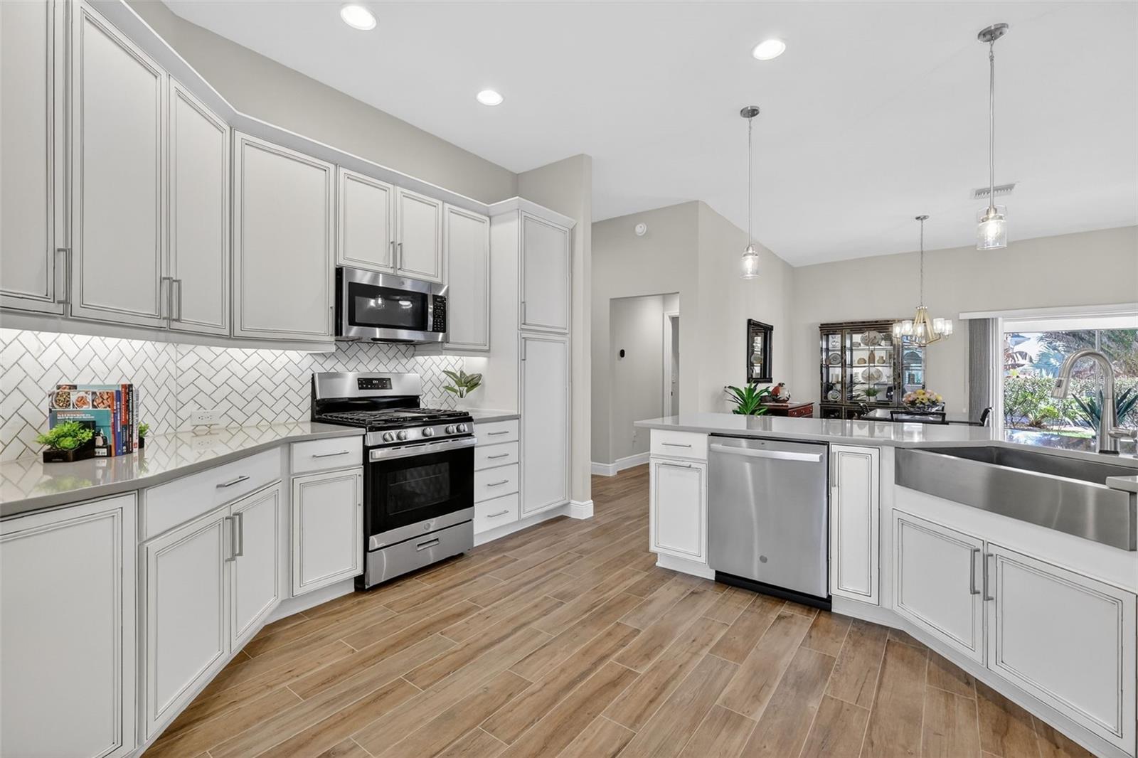 Image 7 of 49 For 5769 Shealy Avenue