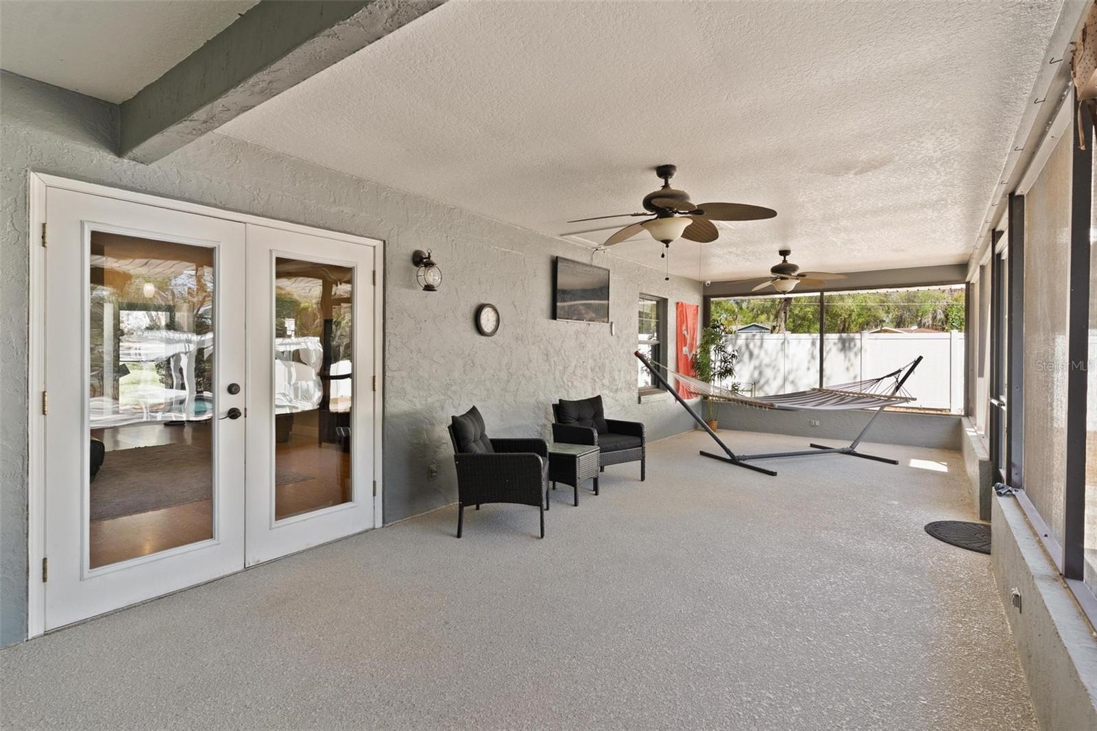 Image 29 of 44 For 405 Mirror Lake Drive